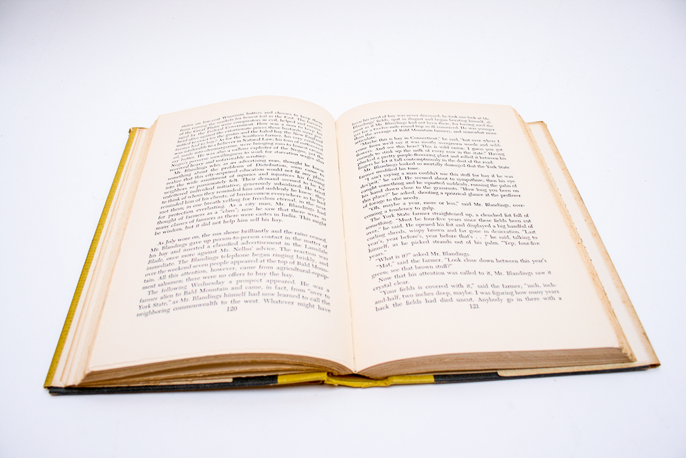 Hardcover Books by Eric Hodgins Featuring "Blandings' Way"