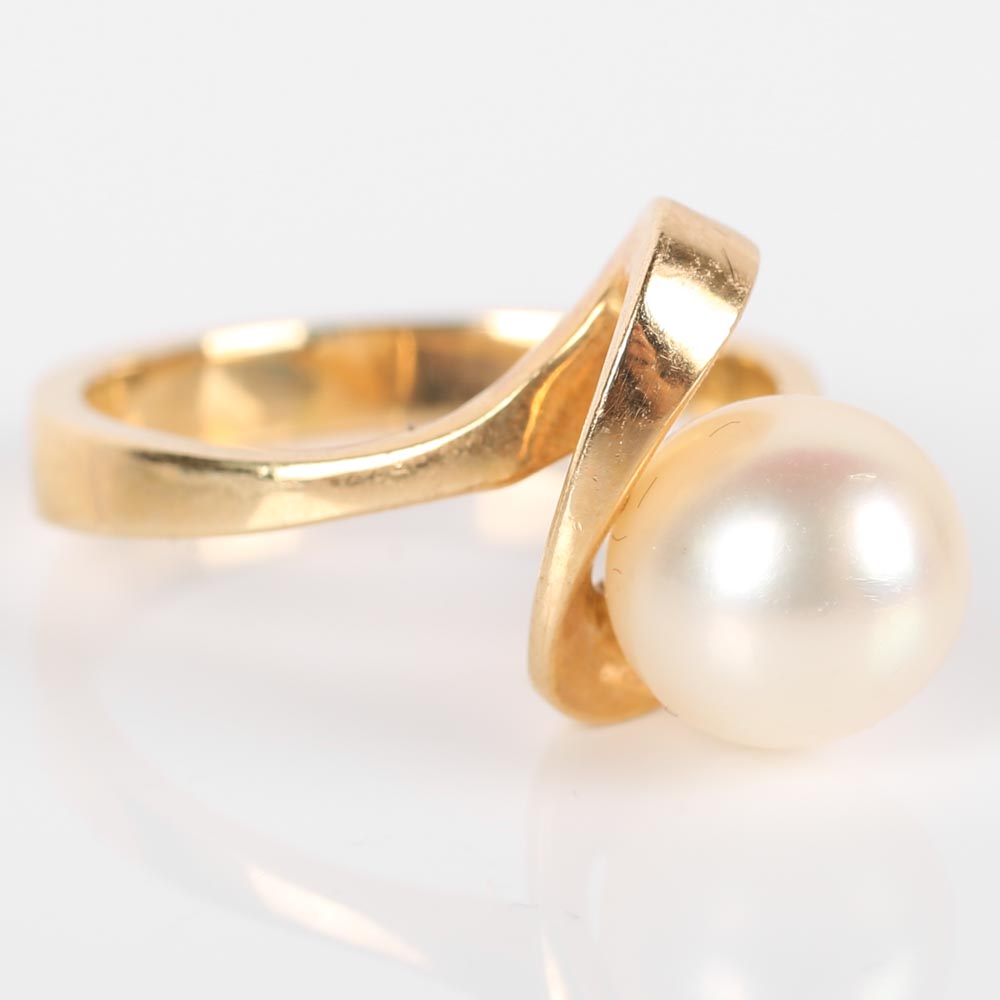14K Yellow Gold and Cultured Pearl Ring by Mayor's