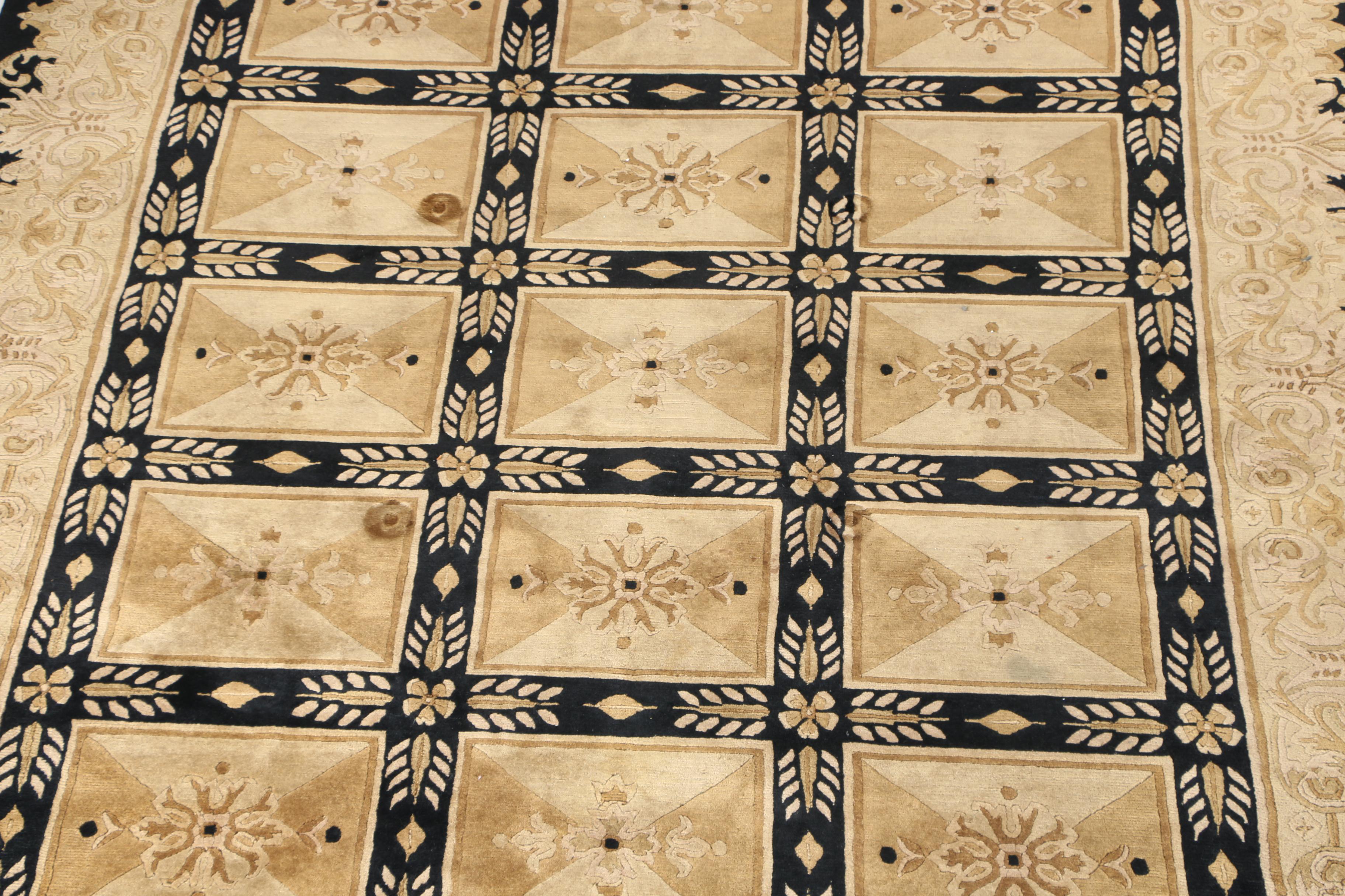 Hand-Knotted Neoclassical Carved Wool Area Rug