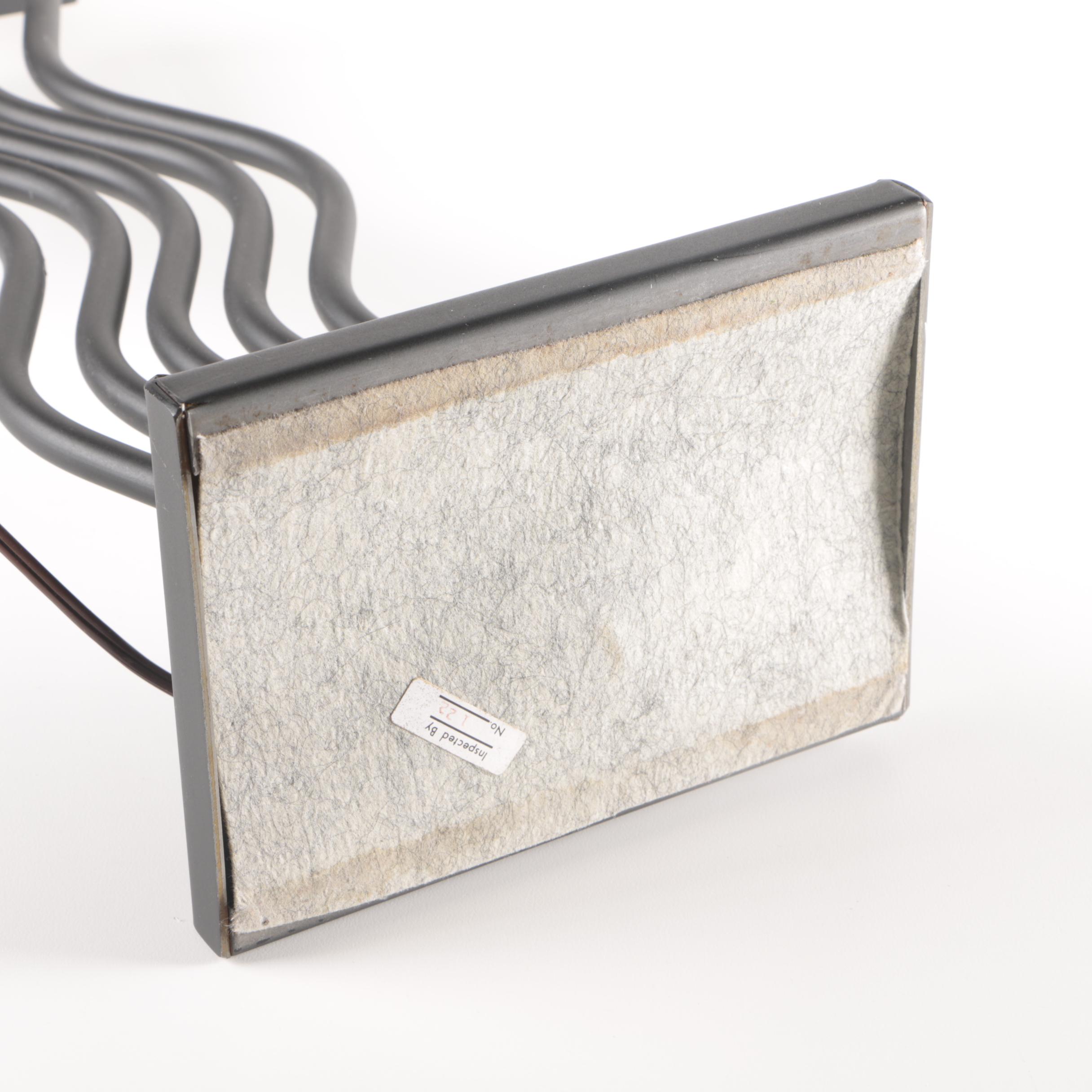 Modern Style Iron Table Lamp