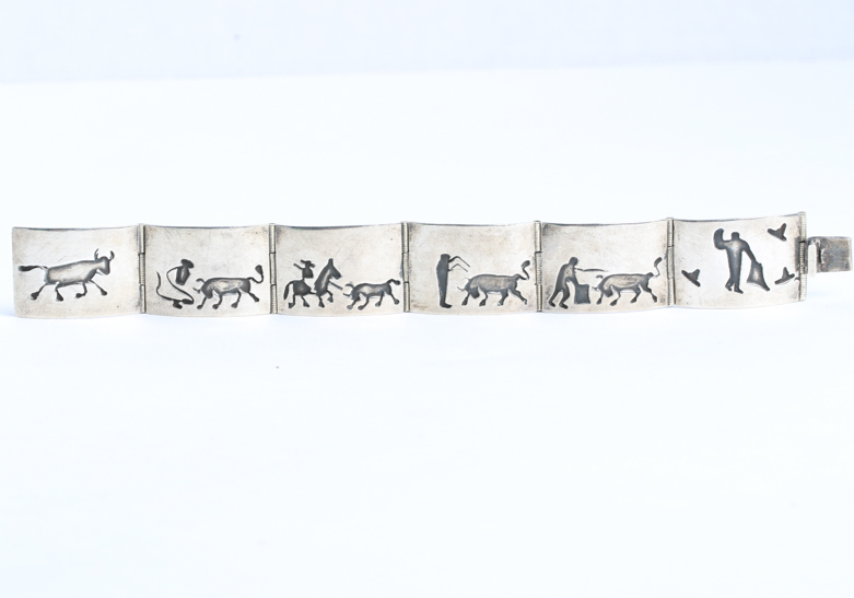 Vintage Sterling Silver Bull Fighting Motif Bracelet