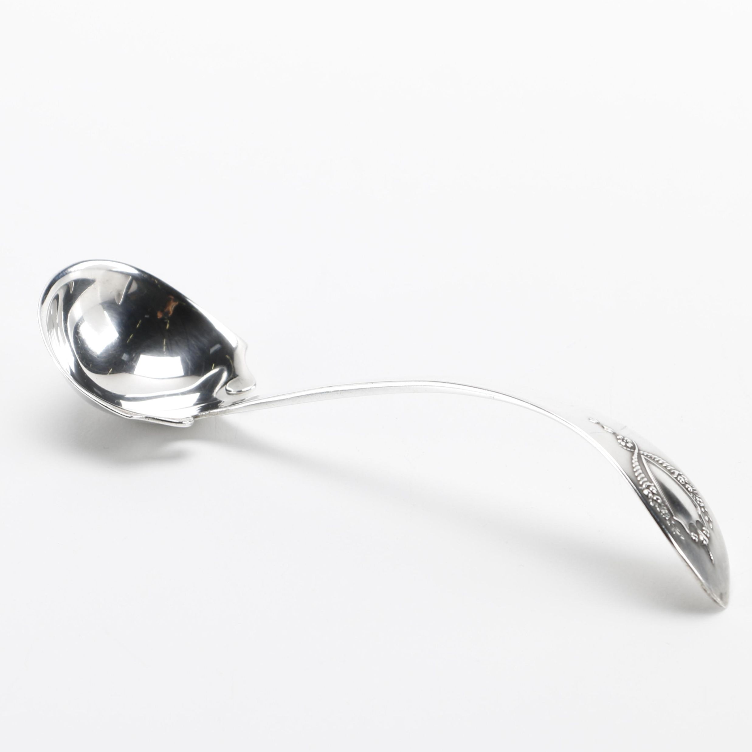 Lunt Silversmiths "Mount Vernon" Sterling Silver Ladle