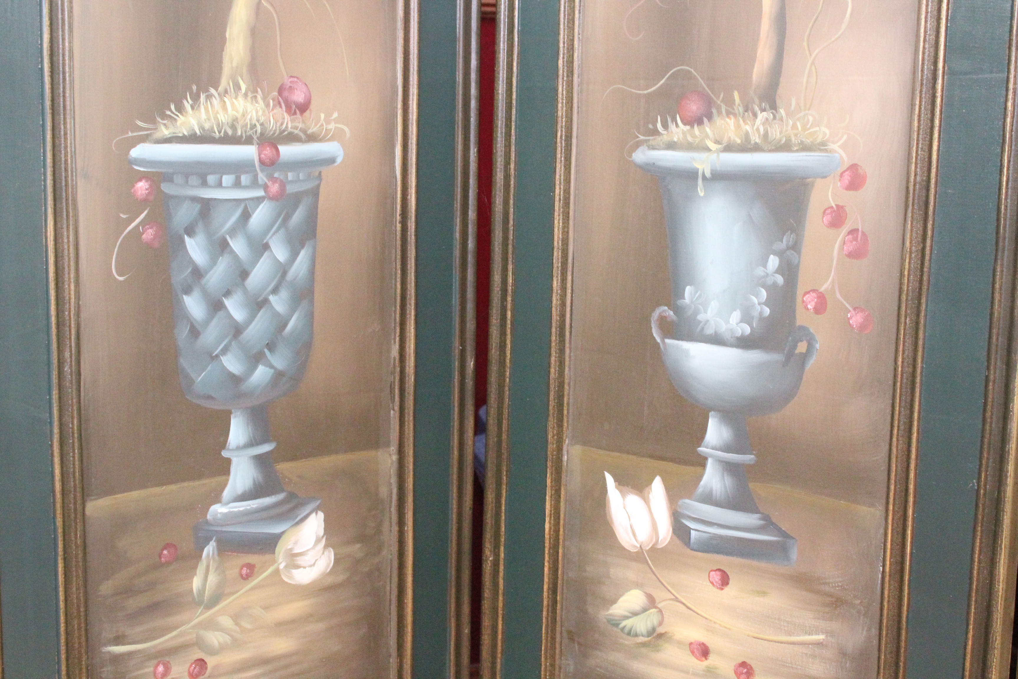 Floral Motif Wooden Screen