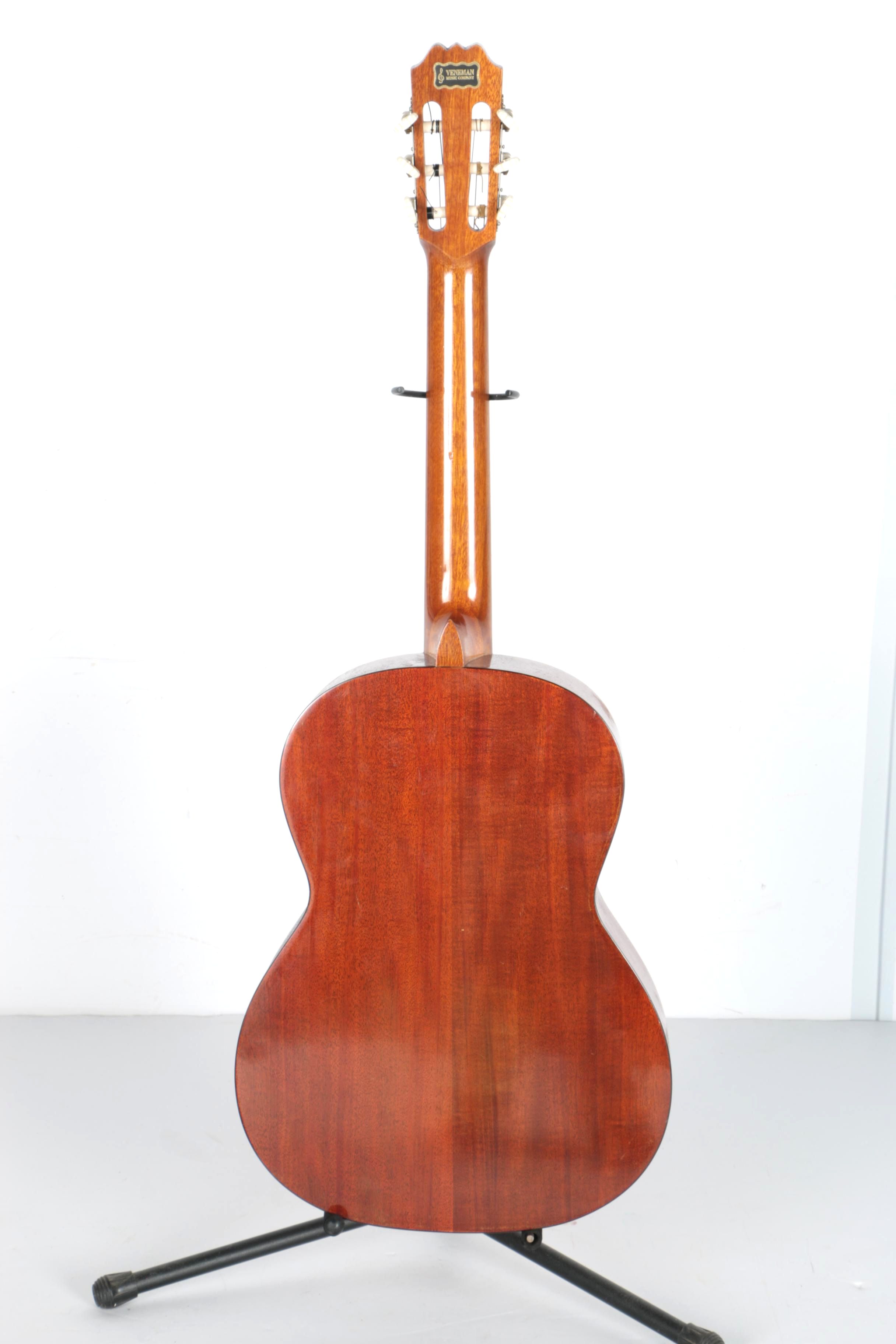 Aria Concert Classical Style Guitar and Case