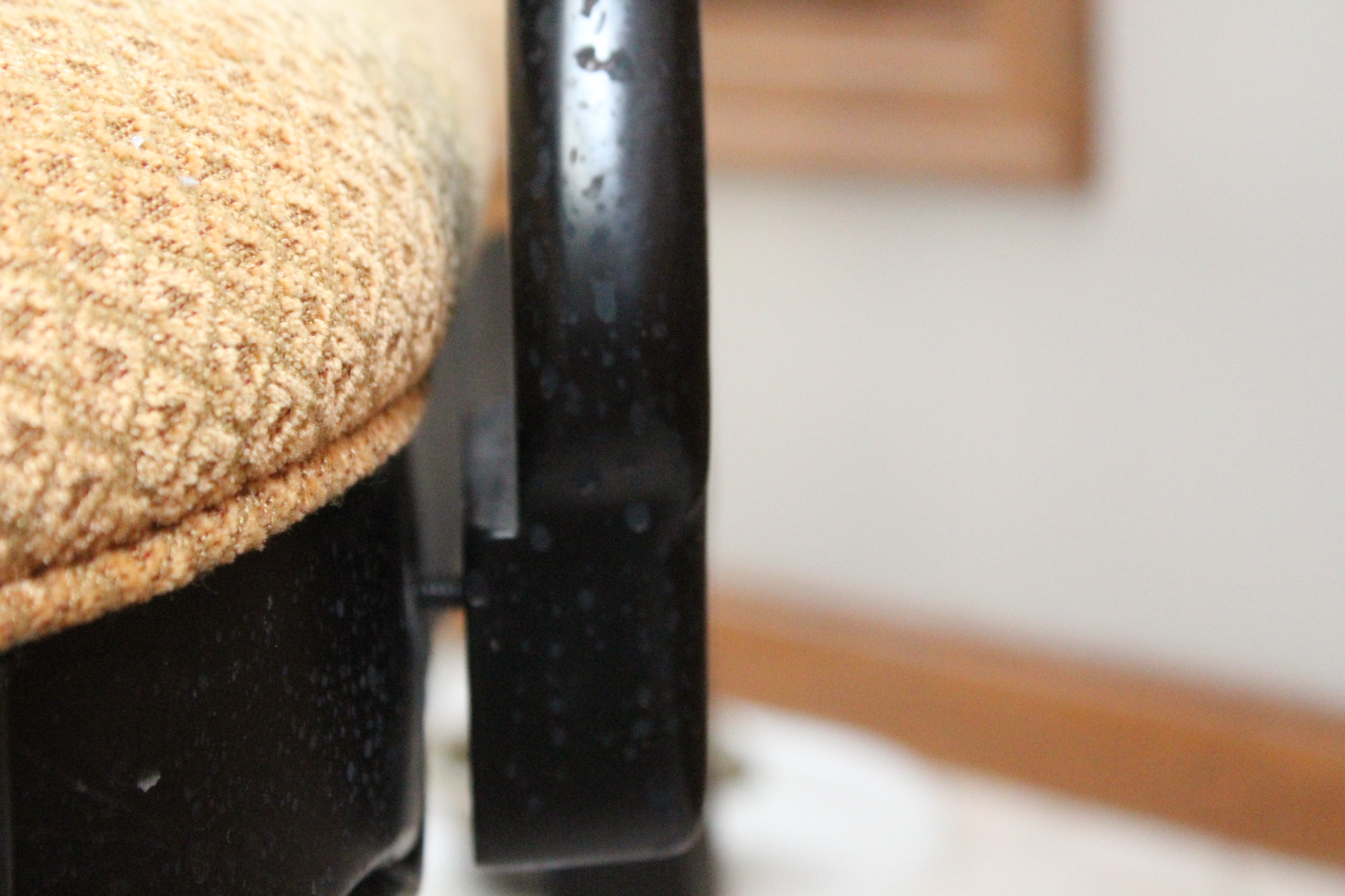 Round Leaf Wooden Table and Chairs by A.R.T. Furniture