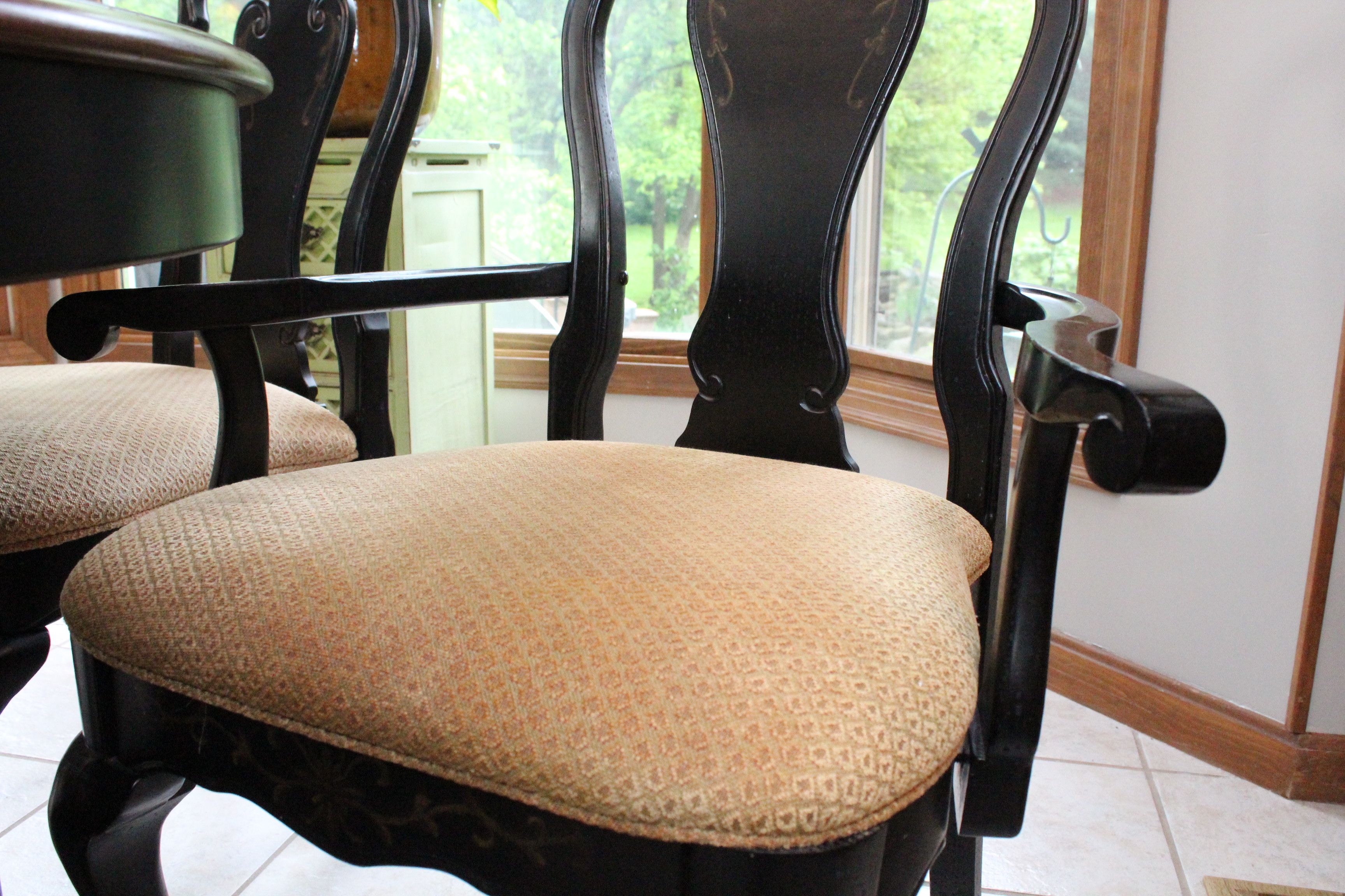 Round Leaf Wooden Table and Chairs by A.R.T. Furniture