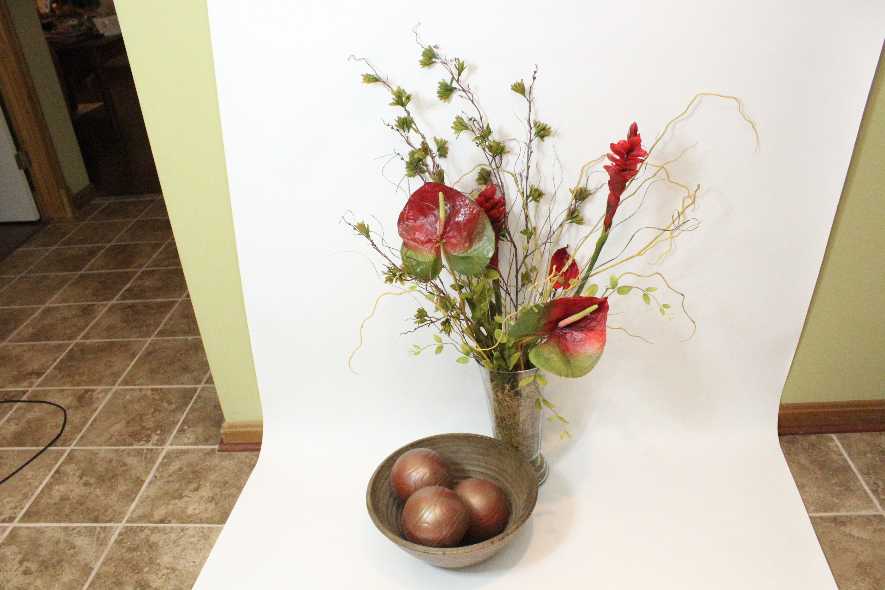 Decorative Center Piece and Faux Floral With Vase