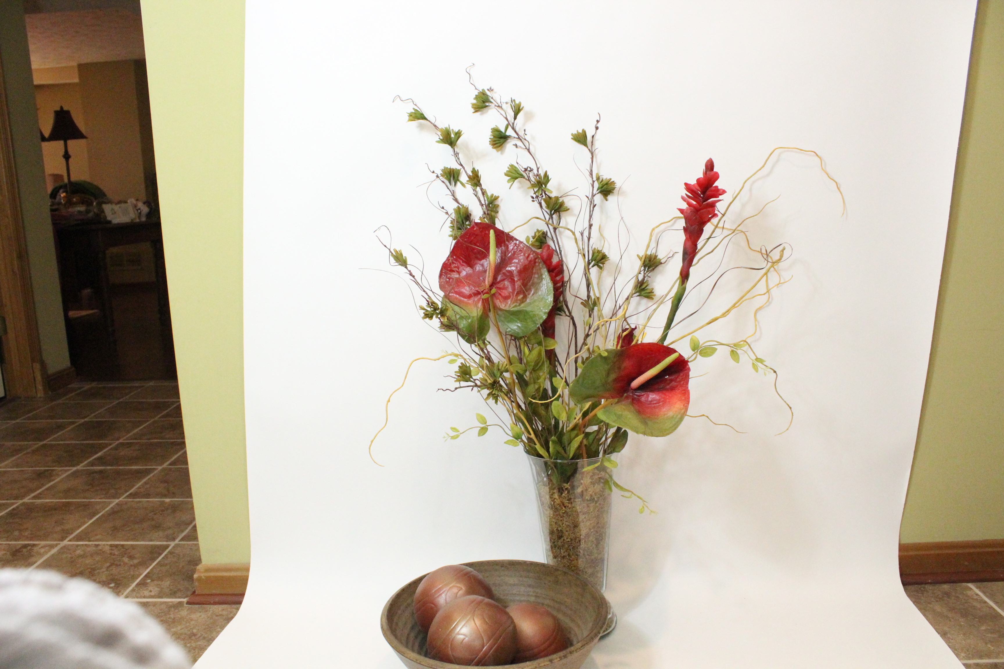 Decorative Center Piece and Faux Floral With Vase