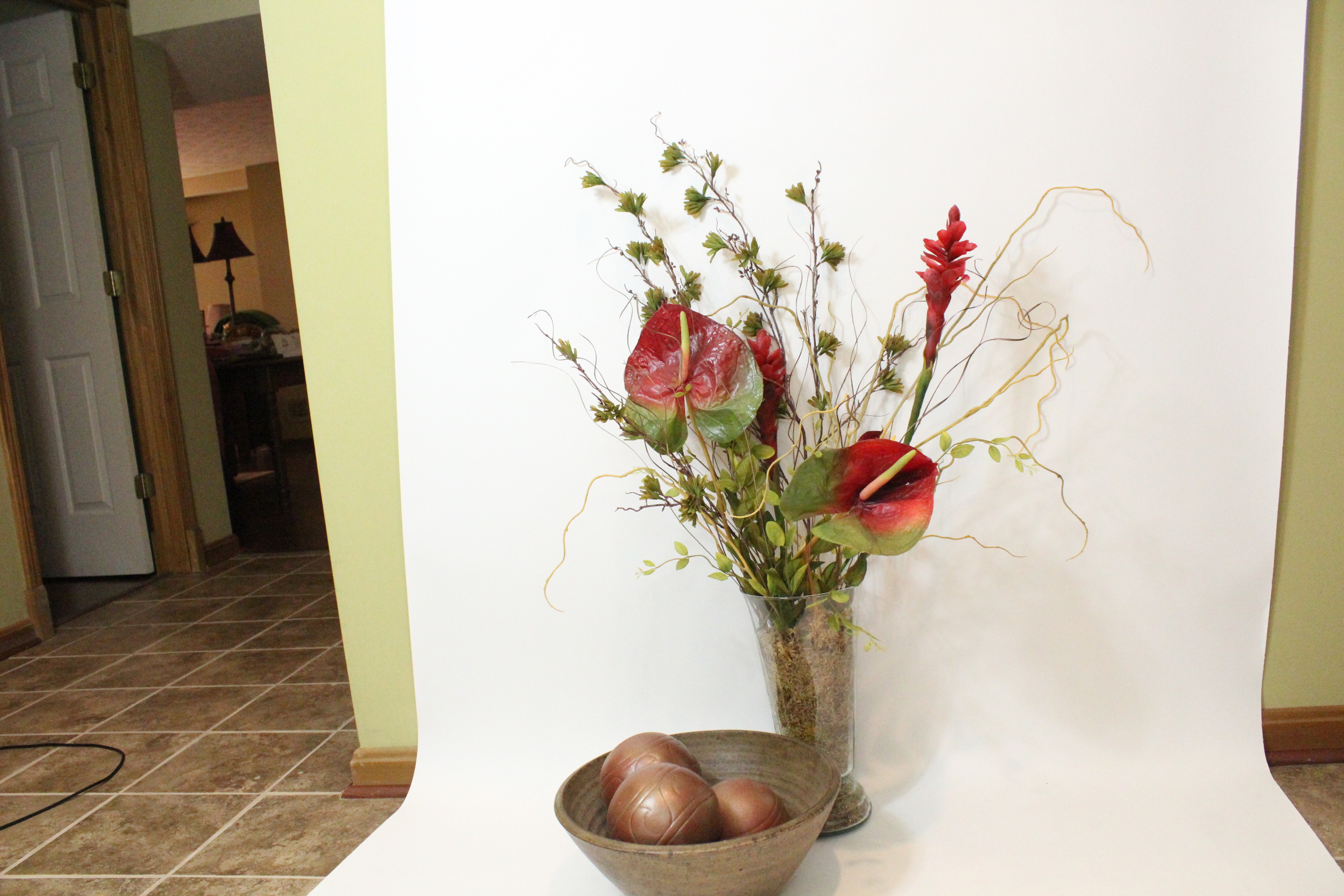 Decorative Center Piece and Faux Floral With Vase
