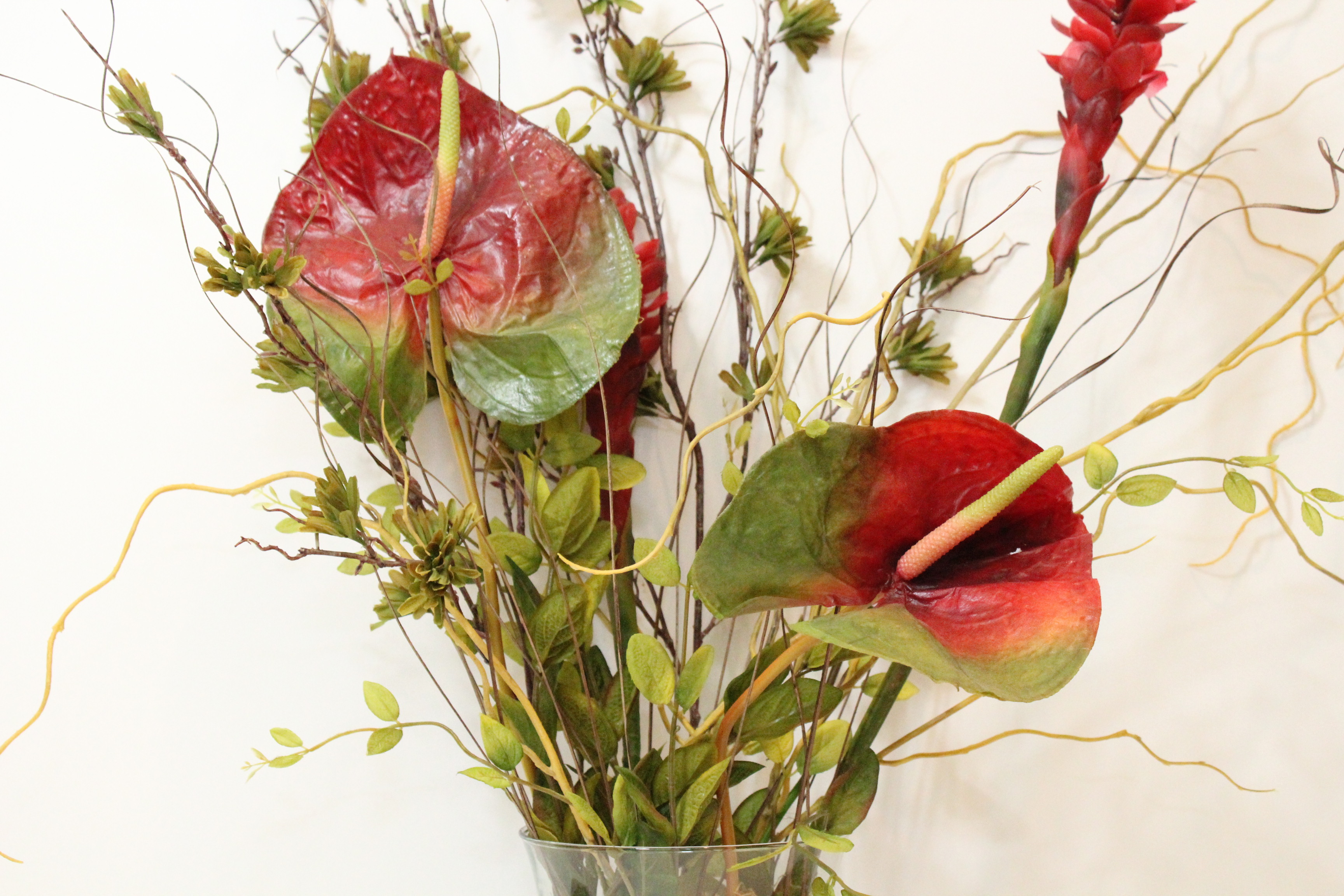 Decorative Center Piece and Faux Floral With Vase