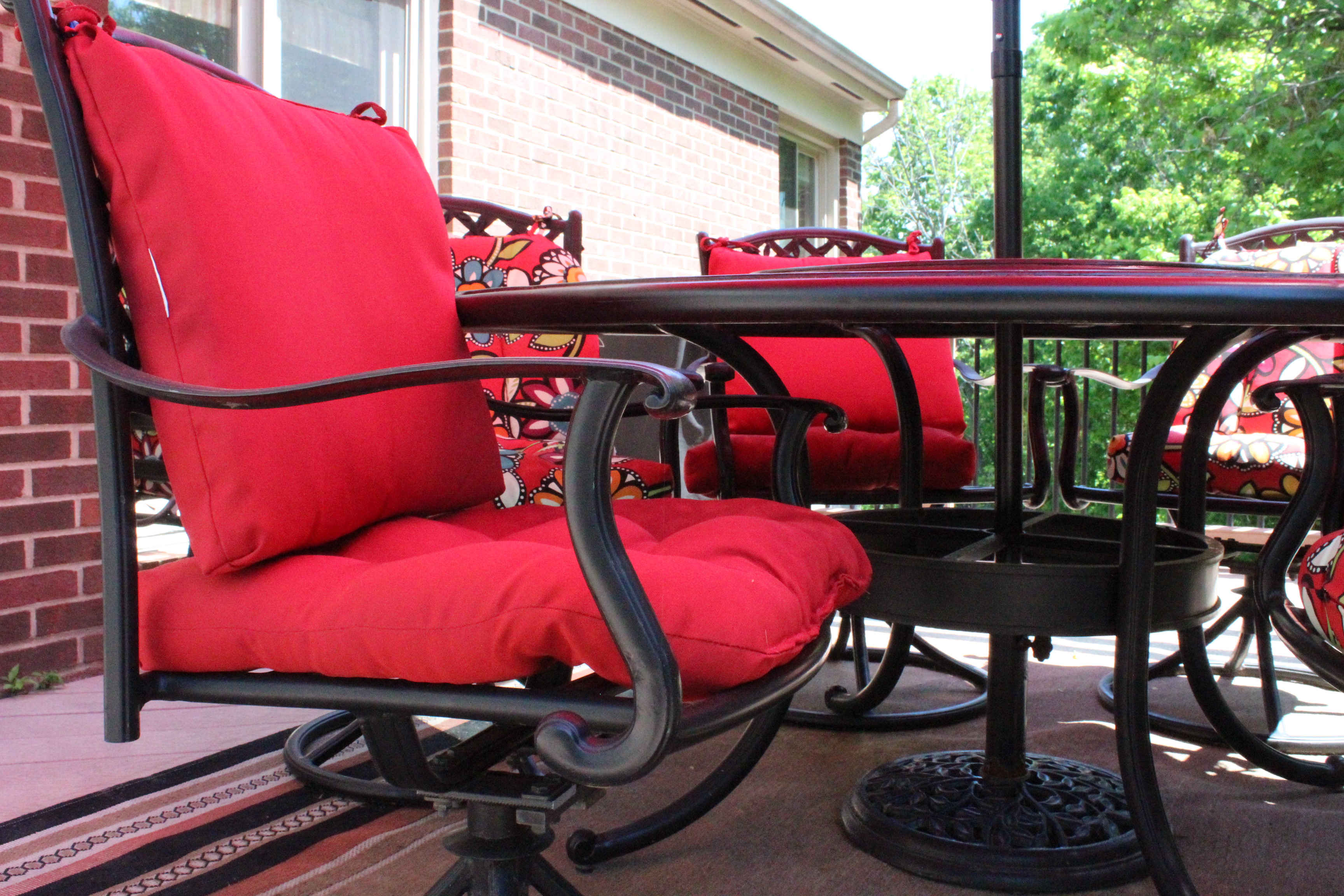 Patio Table and Chair Set with Solarium Cushions