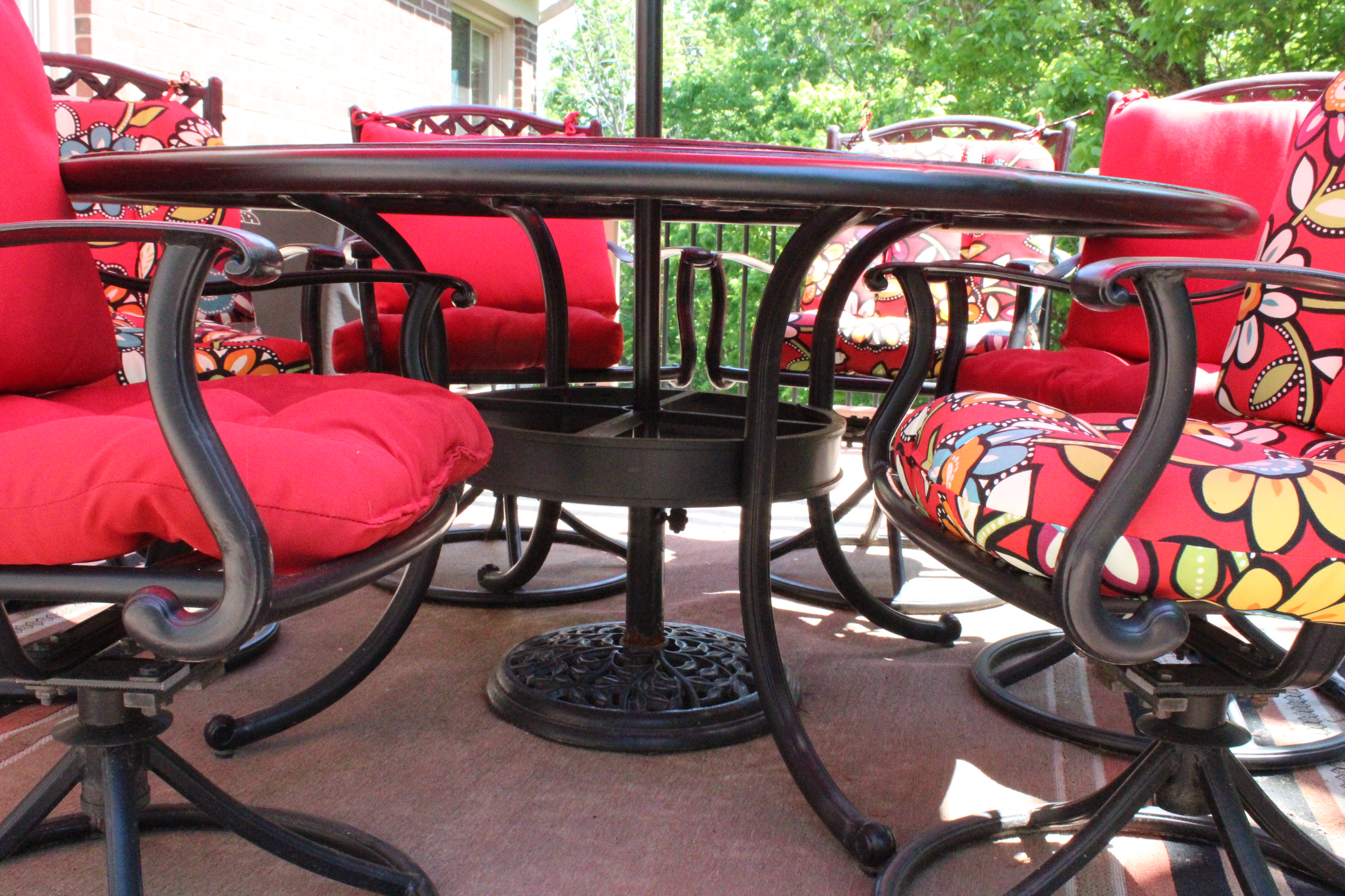 Patio Table and Chair Set with Solarium Cushions