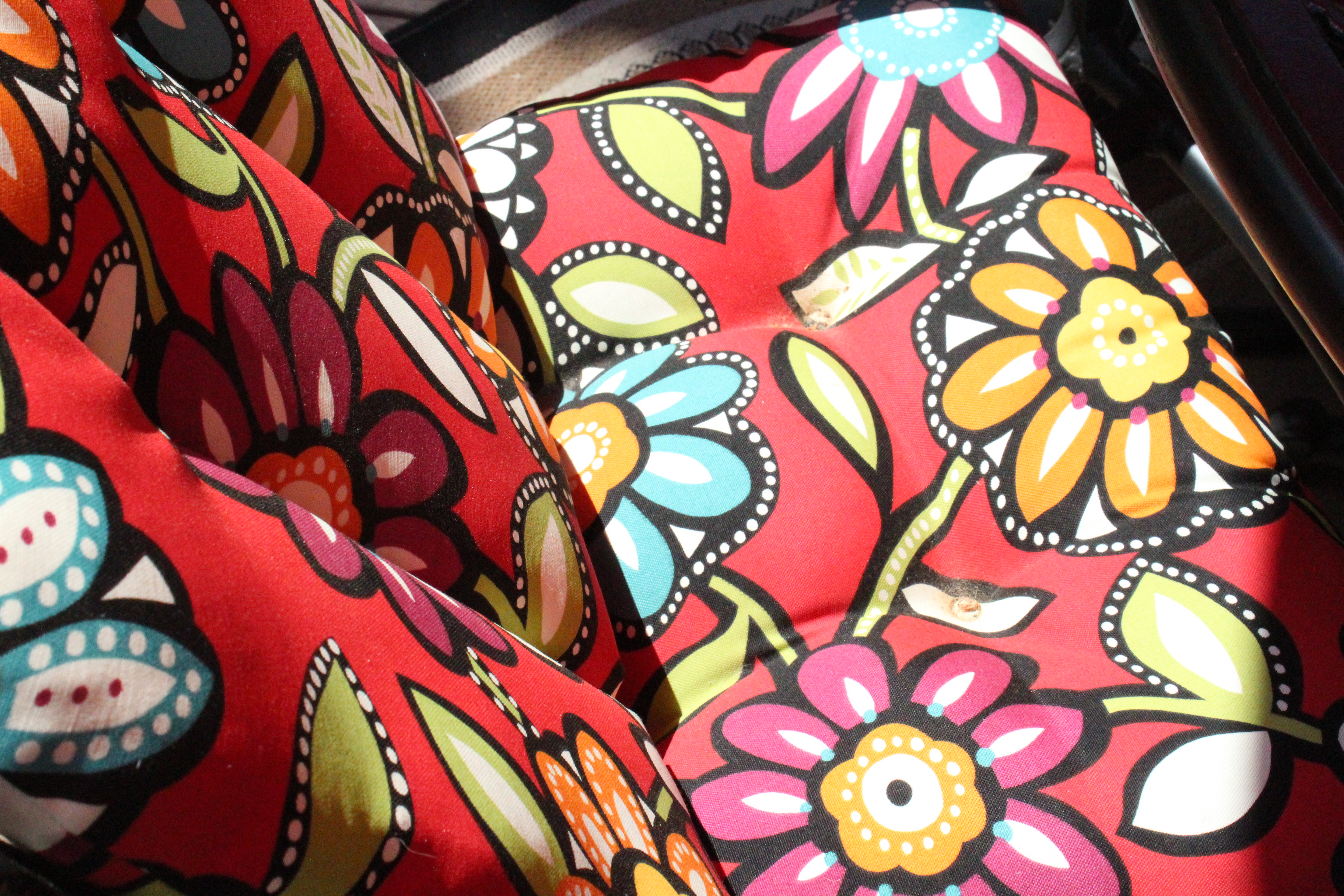 Patio Table and Chair Set with Solarium Cushions