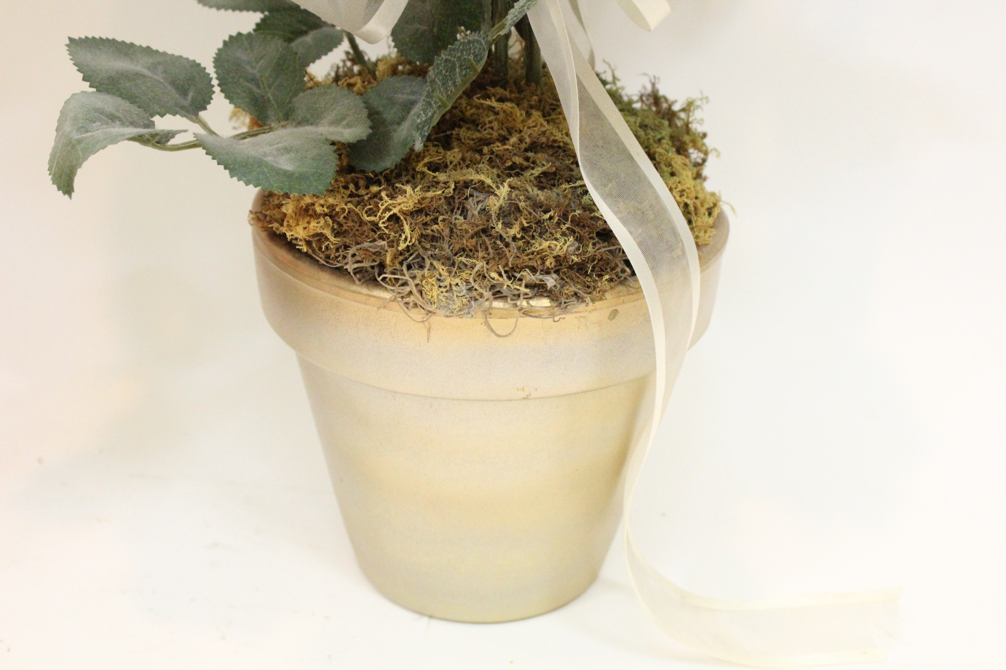 Floral and Bunny Garden Decor