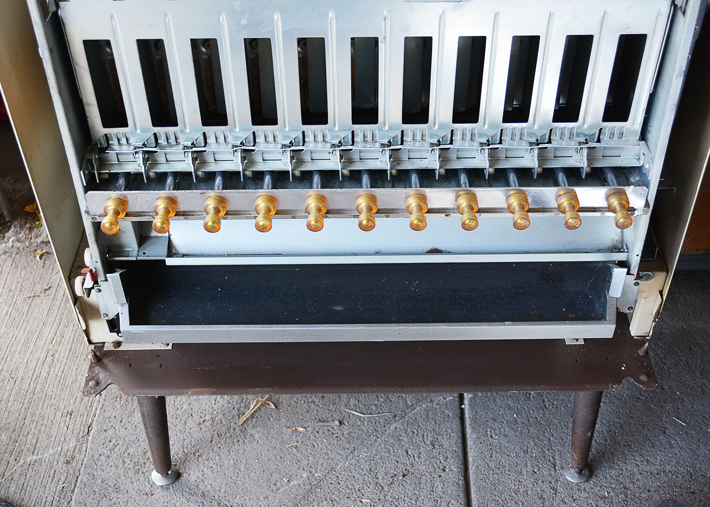 Vintage 1969 National Vendors Cigarette Vending Machine