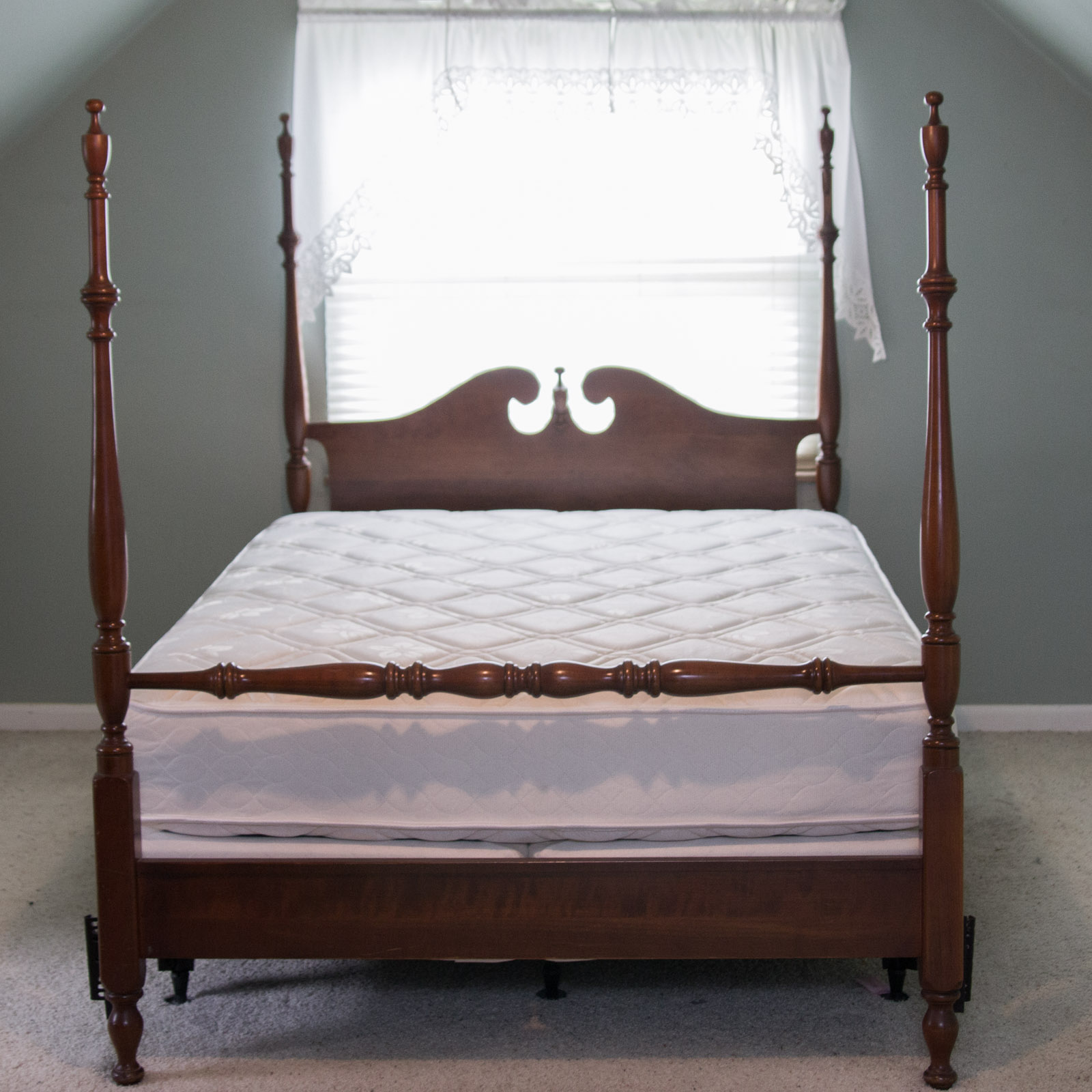 Vintage Federal Style Queen Size Cherry Four Post Bed