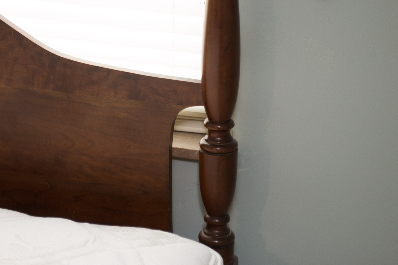 Vintage Federal Style Queen Size Cherry Four Post Bed