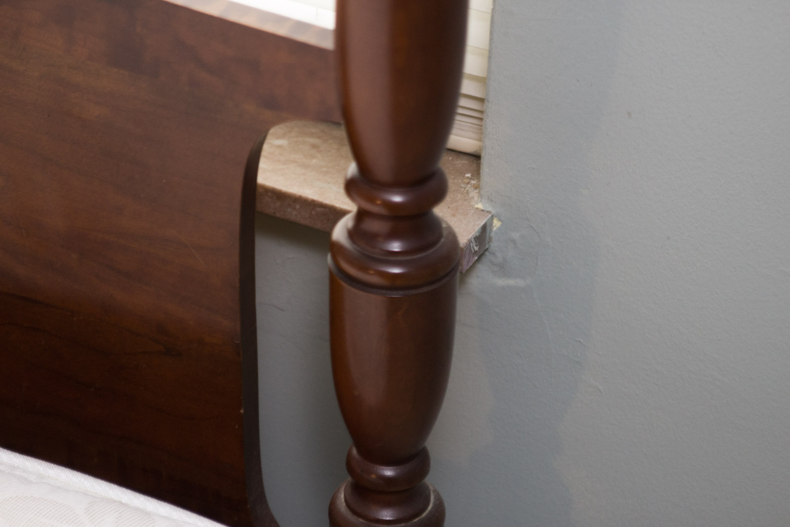 Vintage Federal Style Queen Size Cherry Four Post Bed