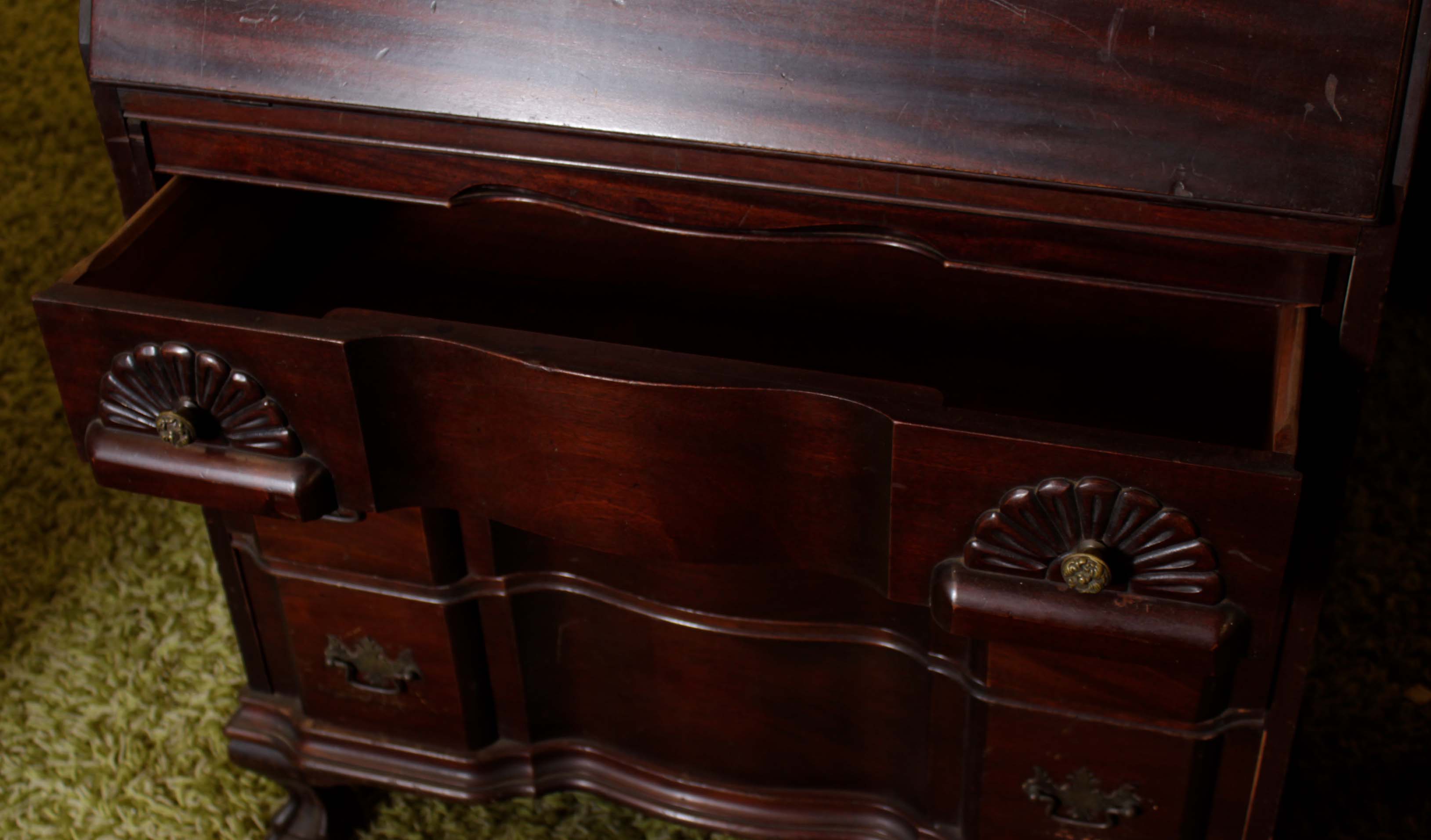 Governor Winthrop Style Block Front Desk