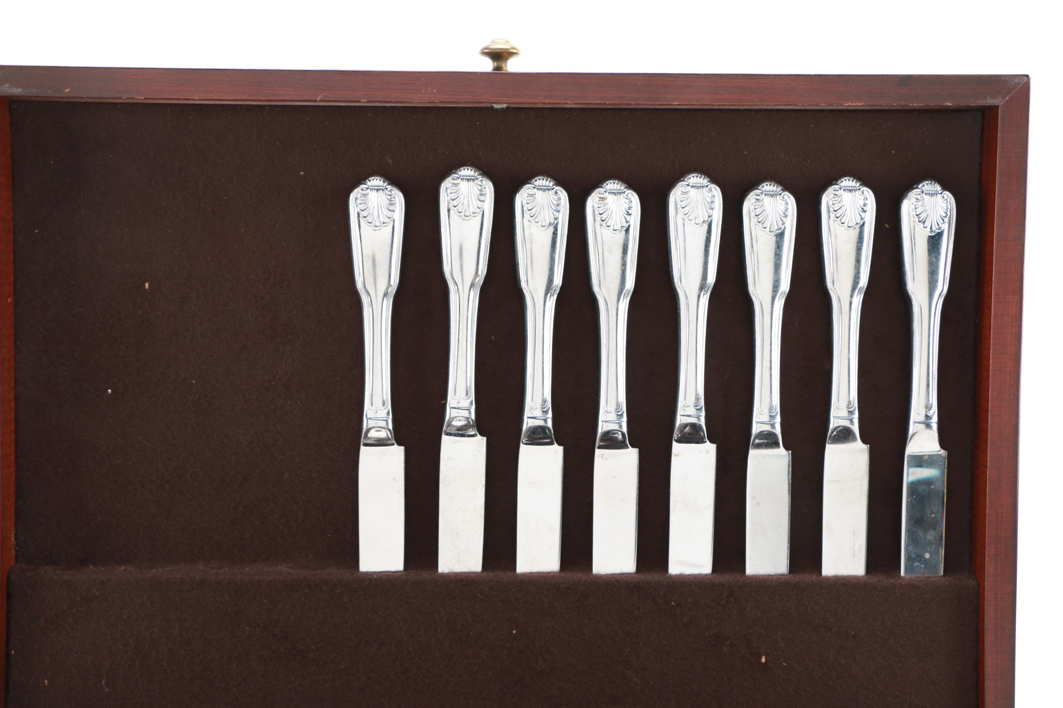 Towle Supreme Cutlery "English Shell" Stainless Flatware Set