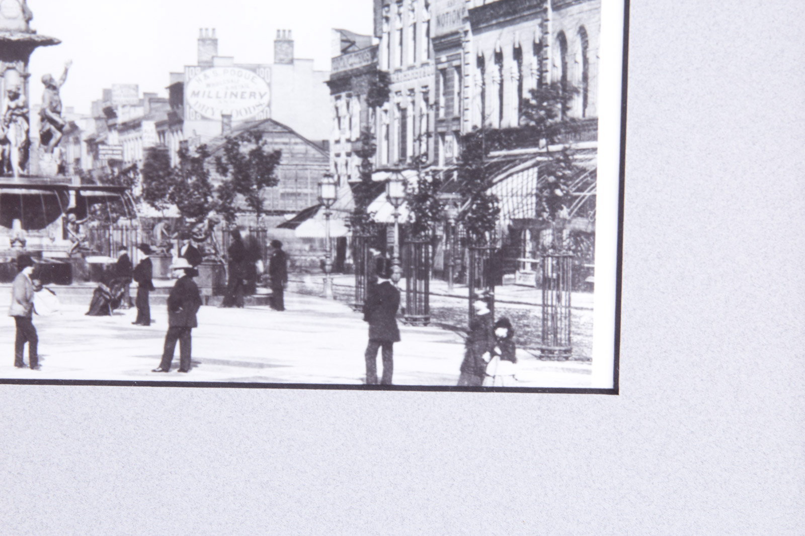 Early 1900s Photograph of Fountain Square in Cincinnati