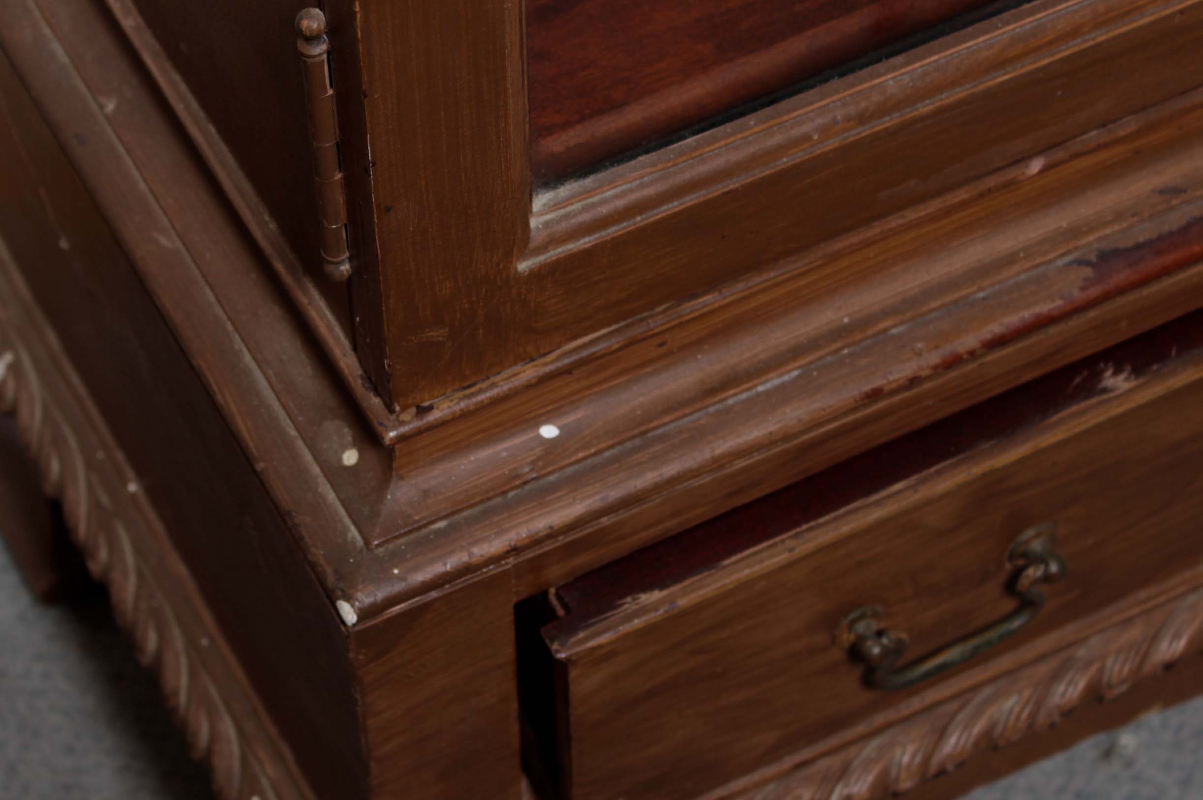 Early 20th Century Paine Furniture Chippendale-Style Display Cabinet