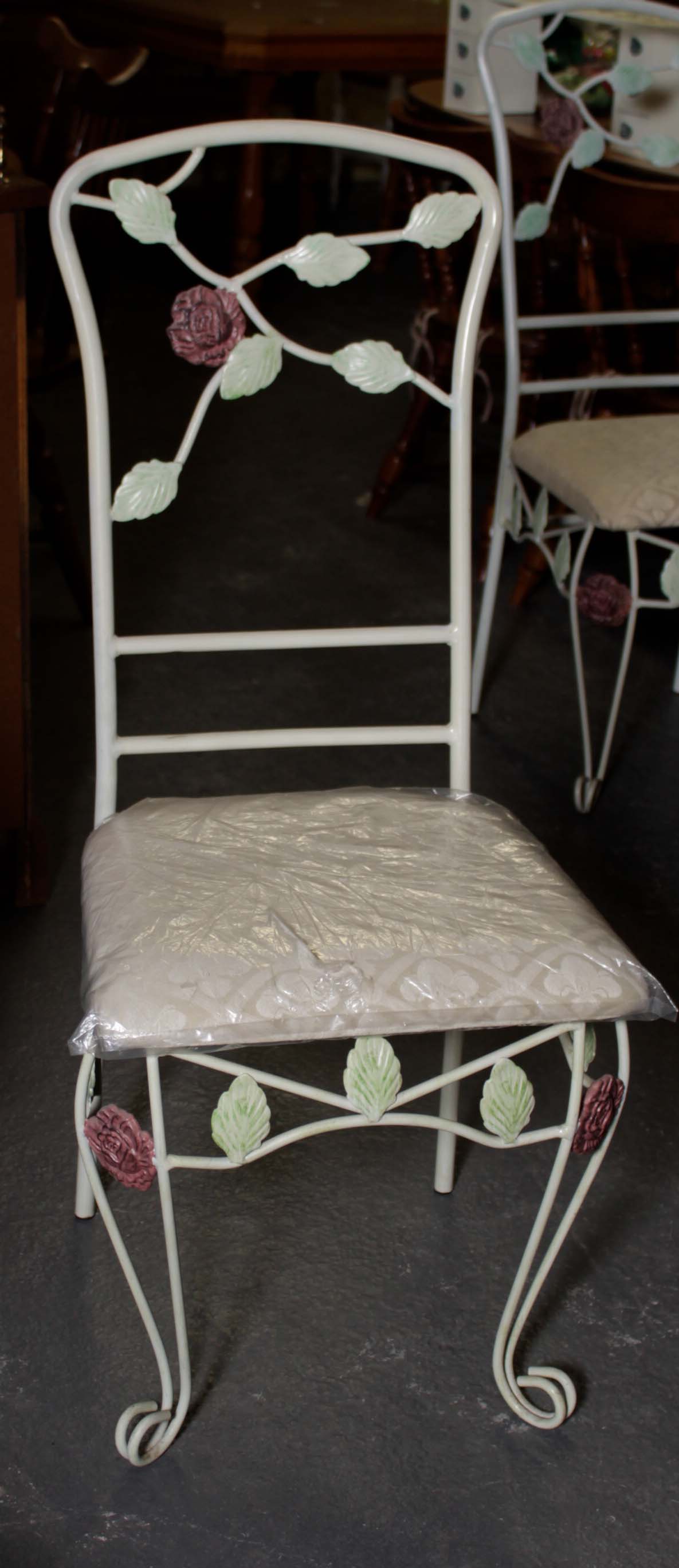 Patio Dining Table and Chairs With Tole Flowers