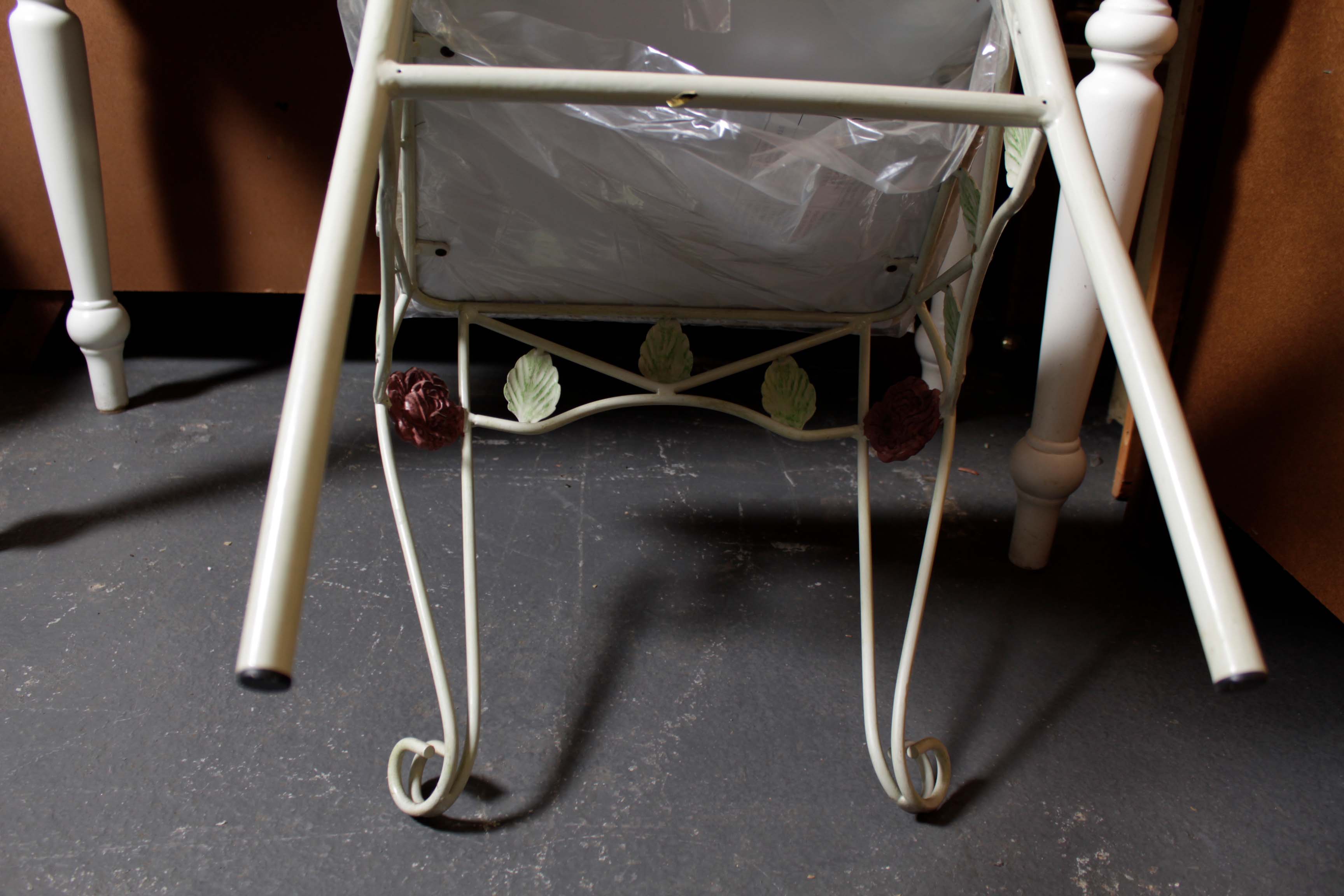 Patio Dining Table and Chairs With Tole Flowers