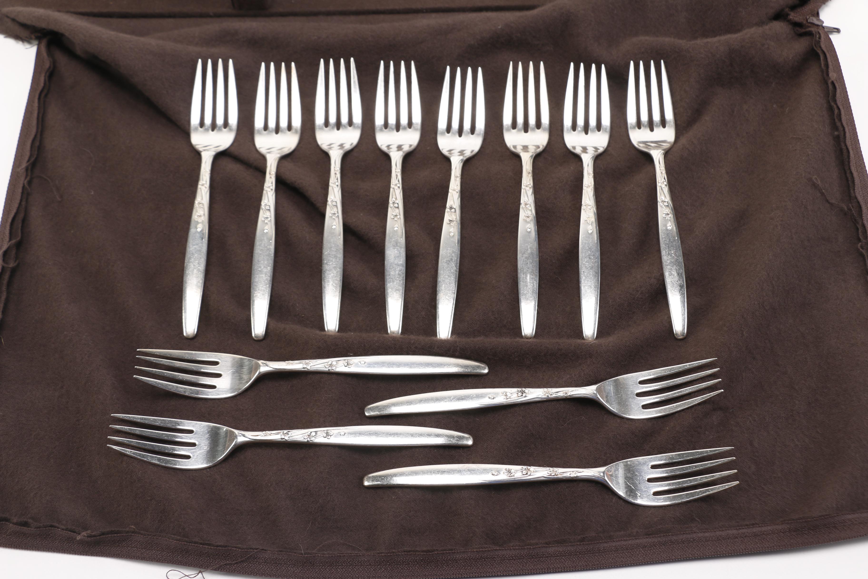 Lunt Silversmiths "Summer Song" Sterling Silver Flatware Set