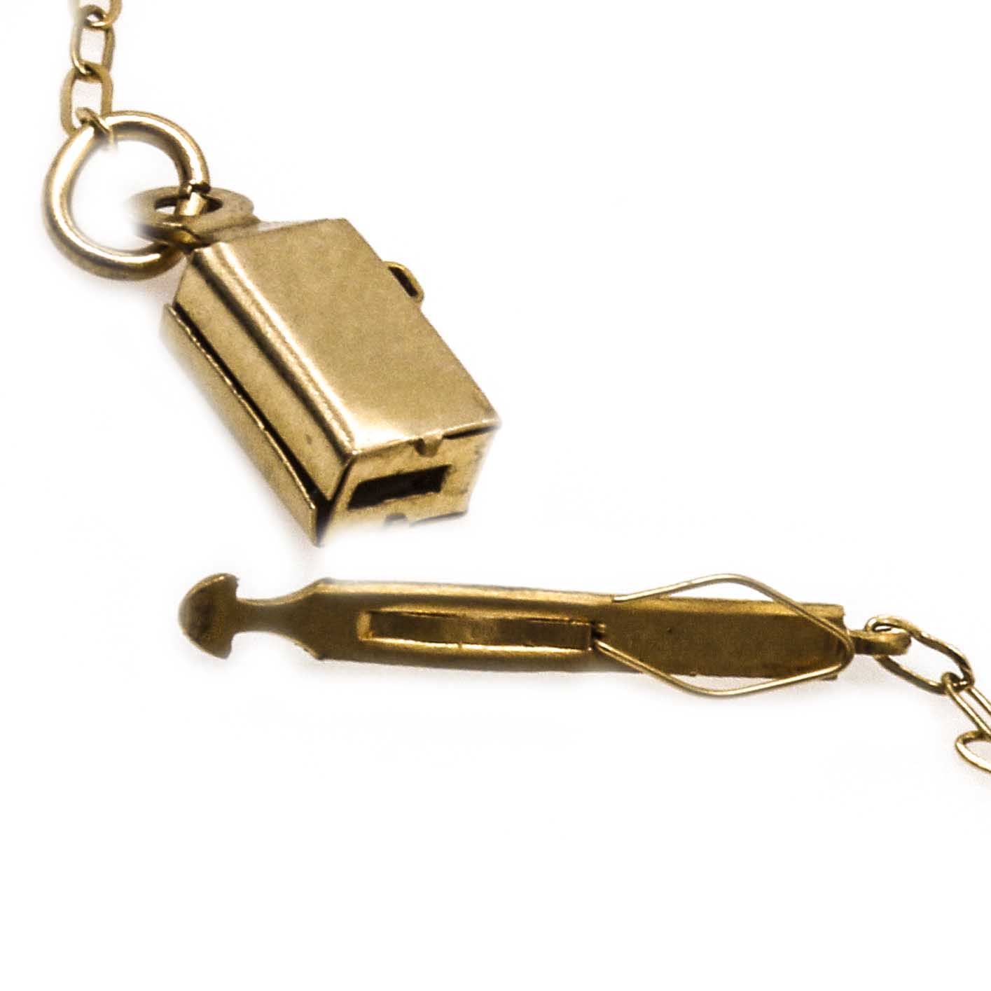 Cultured Pearl and 14 Karat Gold Cable Chain Necklace