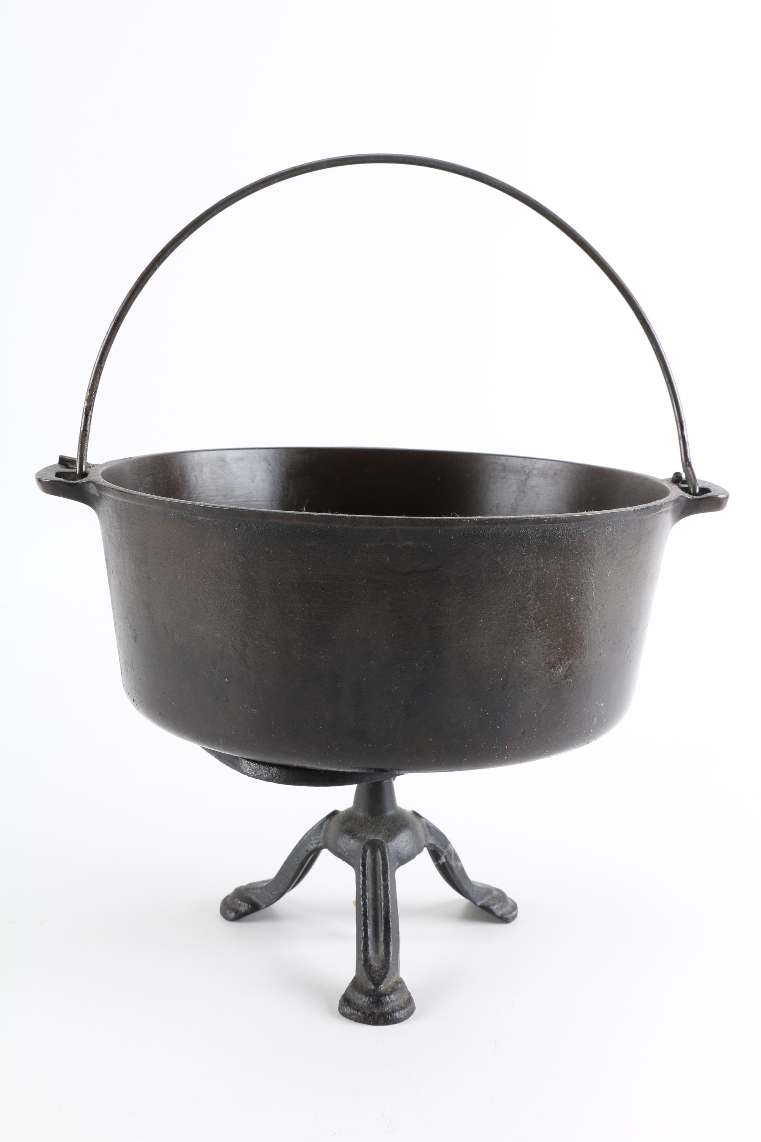 Cast Iron Dutch Oven With Stand
