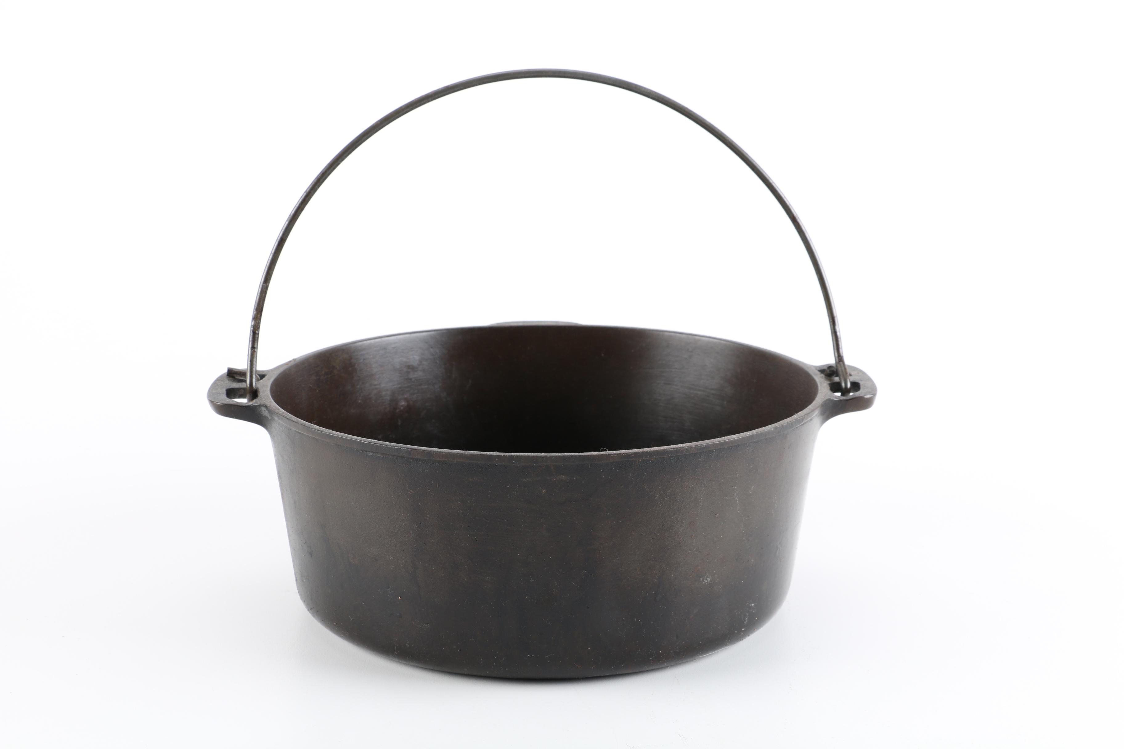 Cast Iron Dutch Oven With Stand