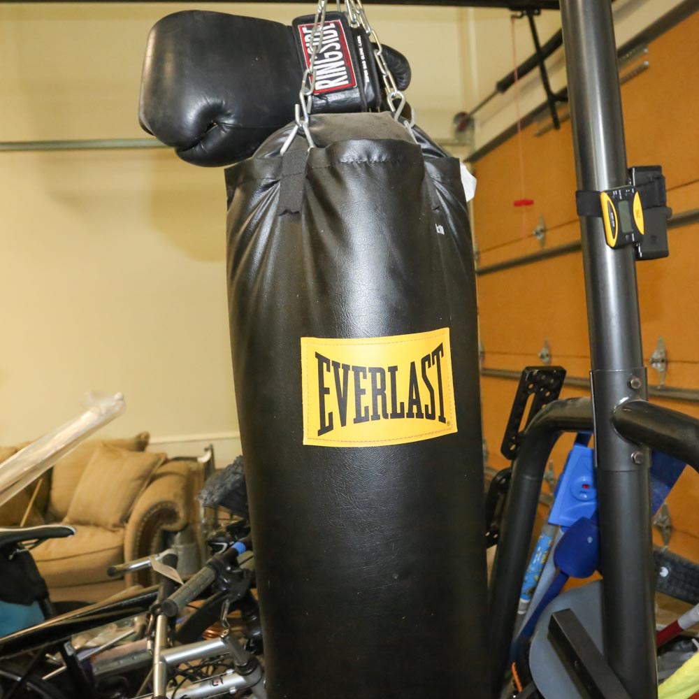 Everlast Punching Bag with Stand