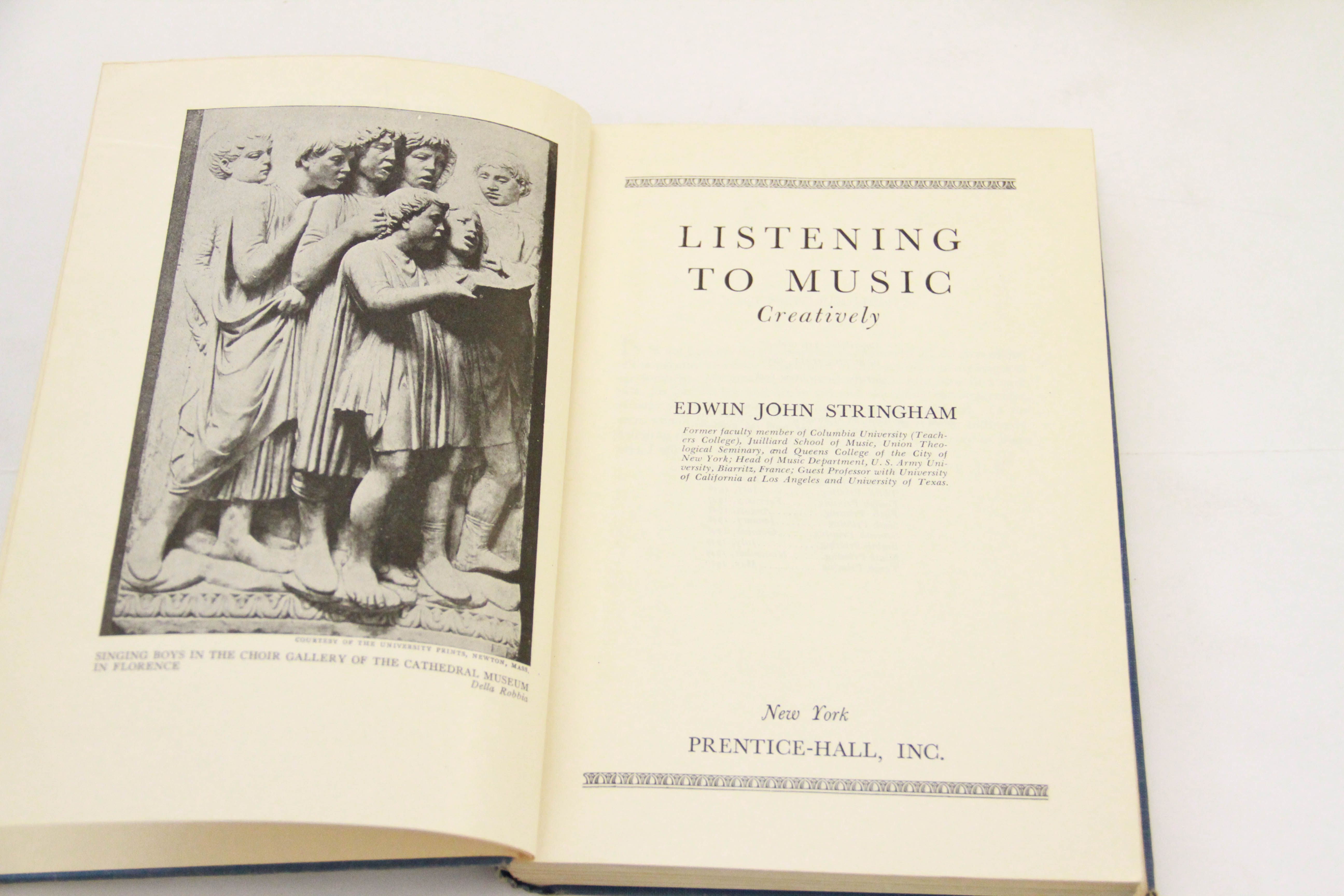 Opera Books Featuring "The Victrola Book of the Opera"