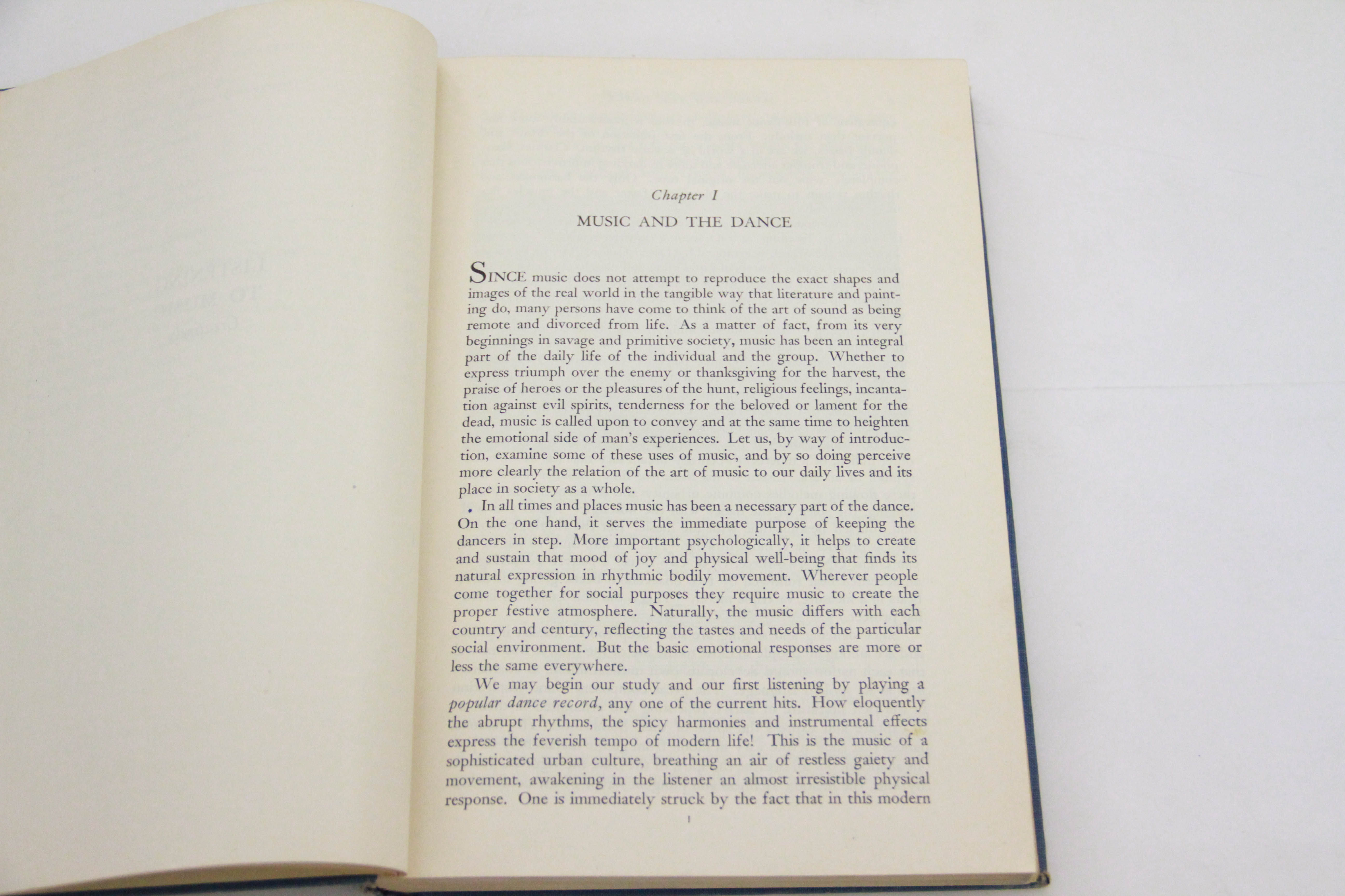 Opera Books Featuring "The Victrola Book of the Opera"