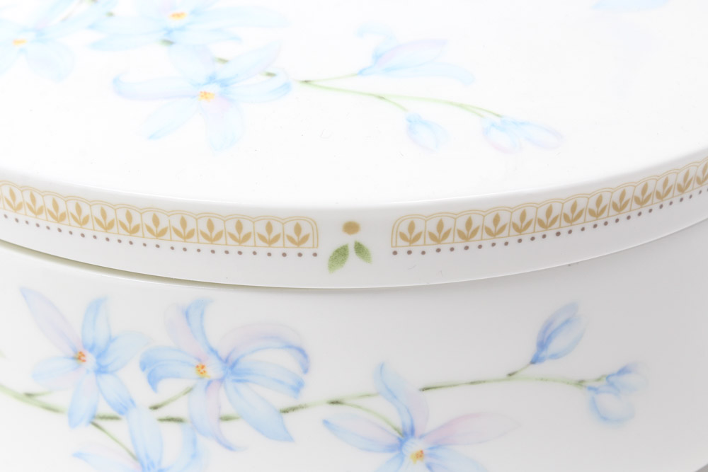 Mikasa "Nature's Garden" China