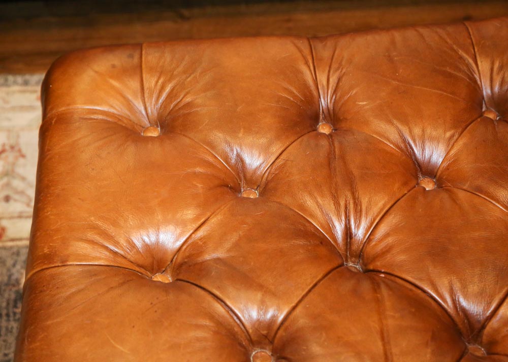 Tufted Leather Table Ottoman