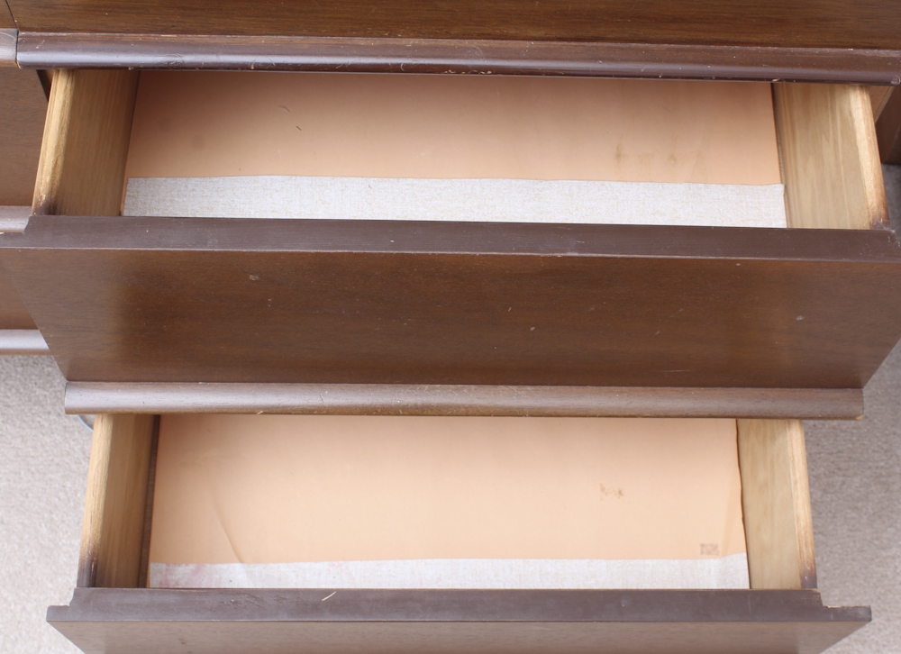 Mid-Century Chest of Drawers