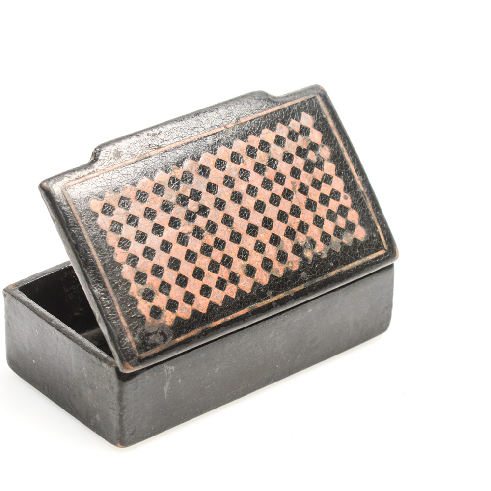Antique Rectangular Box with Diamond Decoration