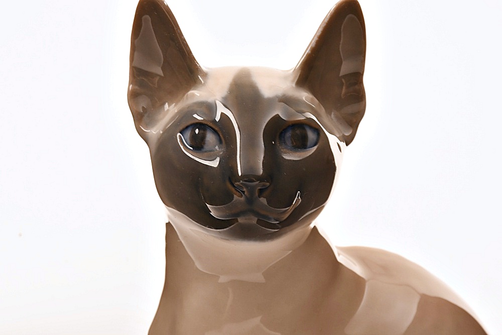 Royal Copenhagen Porcelin "Sitting Siamese Cat" By Th. Madsen