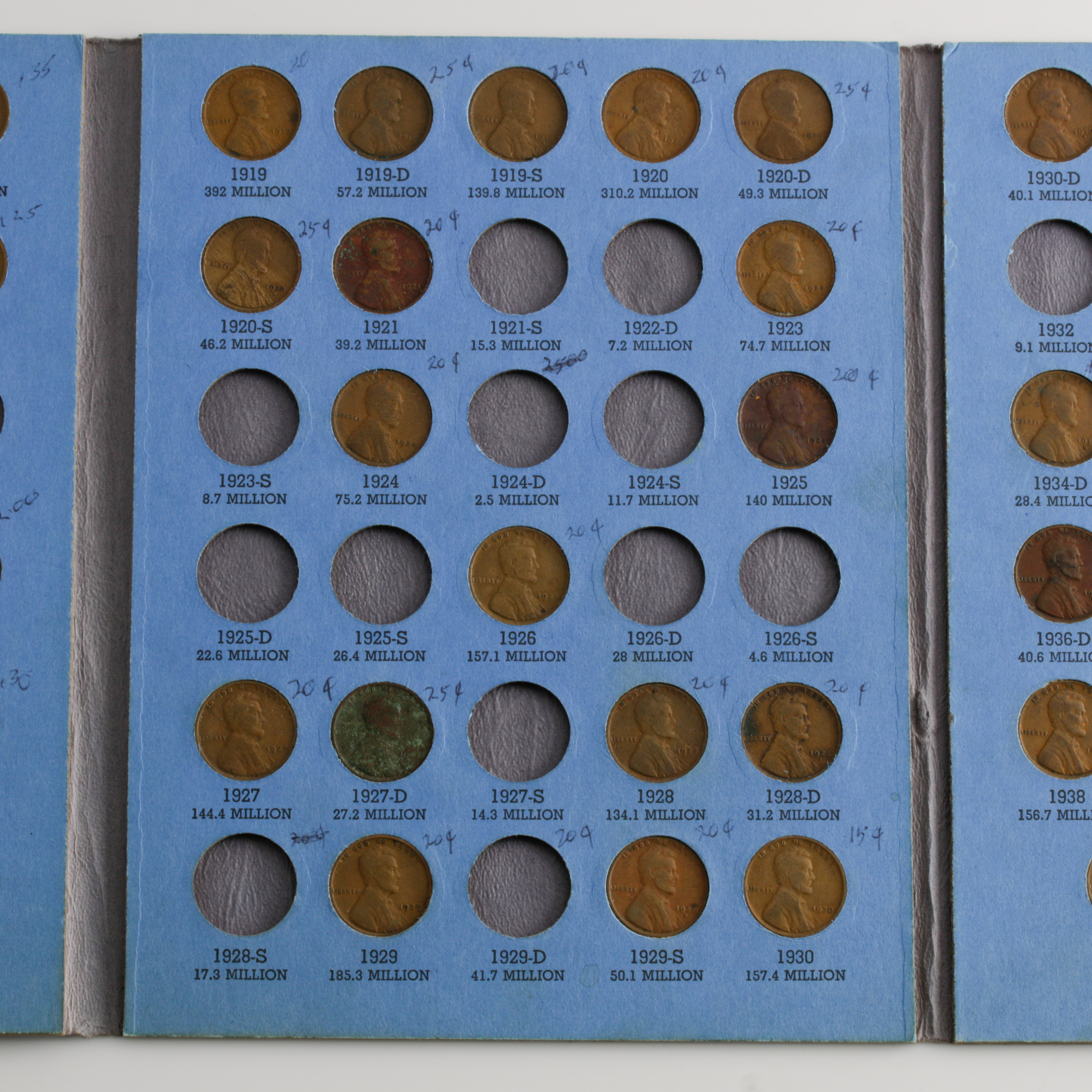 Group of 130 Lincoln Head Cents in Two Whitman Coin Folders Ranging in Age from 1909 to 1968