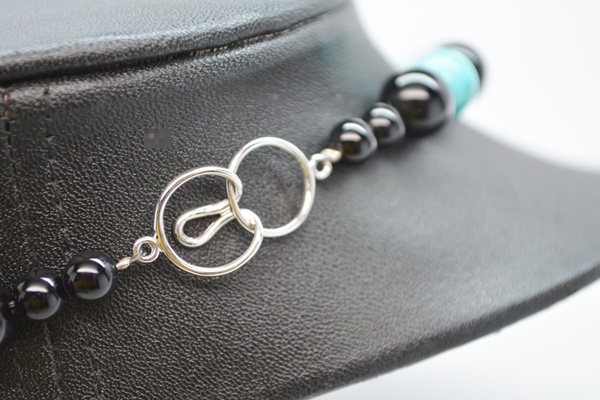 14K White Gold Clasp Onyx and Turquoise Bead Necklace