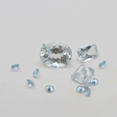 Thirteen Loose 4.66 CTW Natural Aquamarine Stones