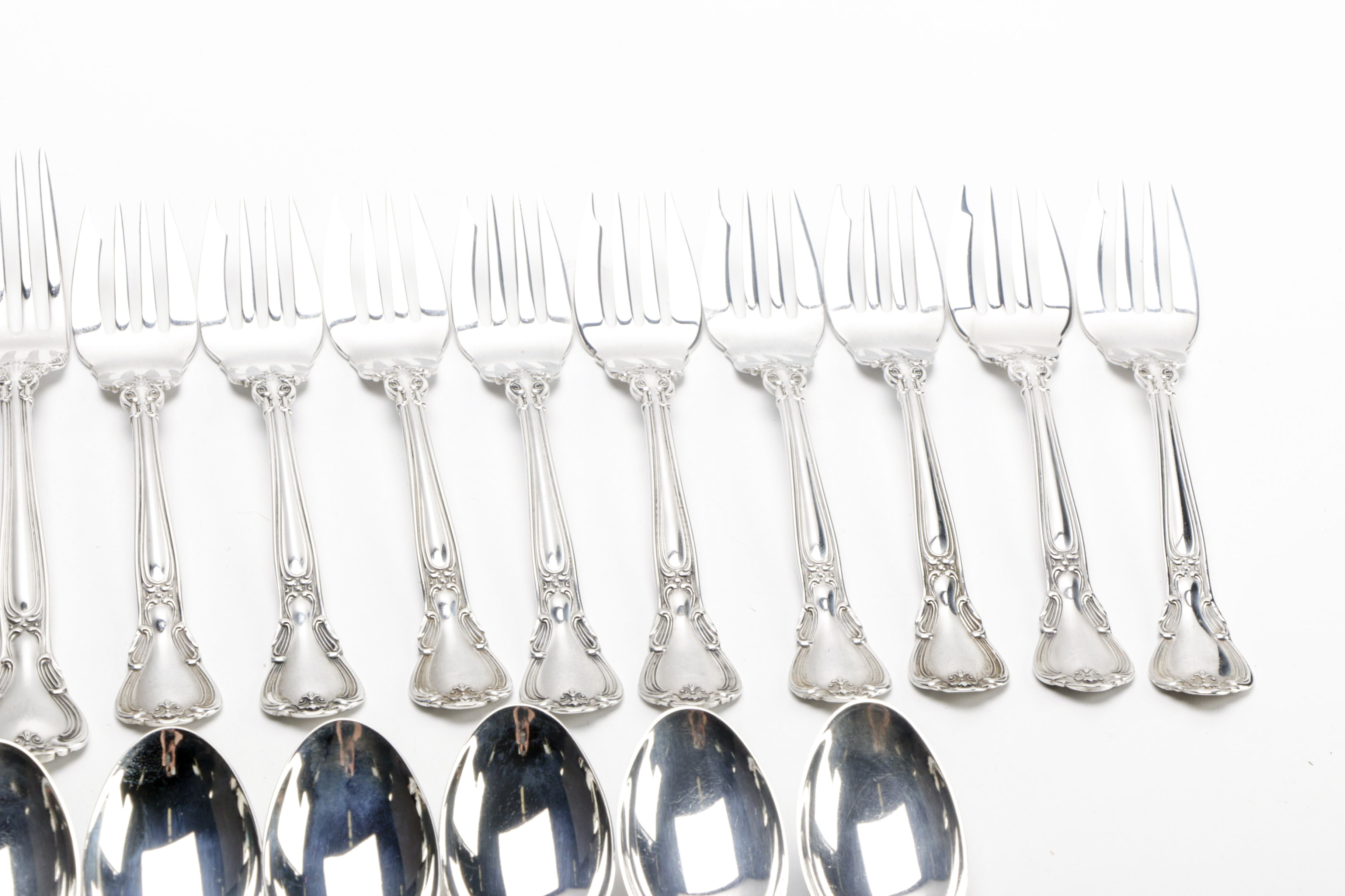 Gorham Manufacturing Co. "Chantilly" Sterling Silver Flatware Set