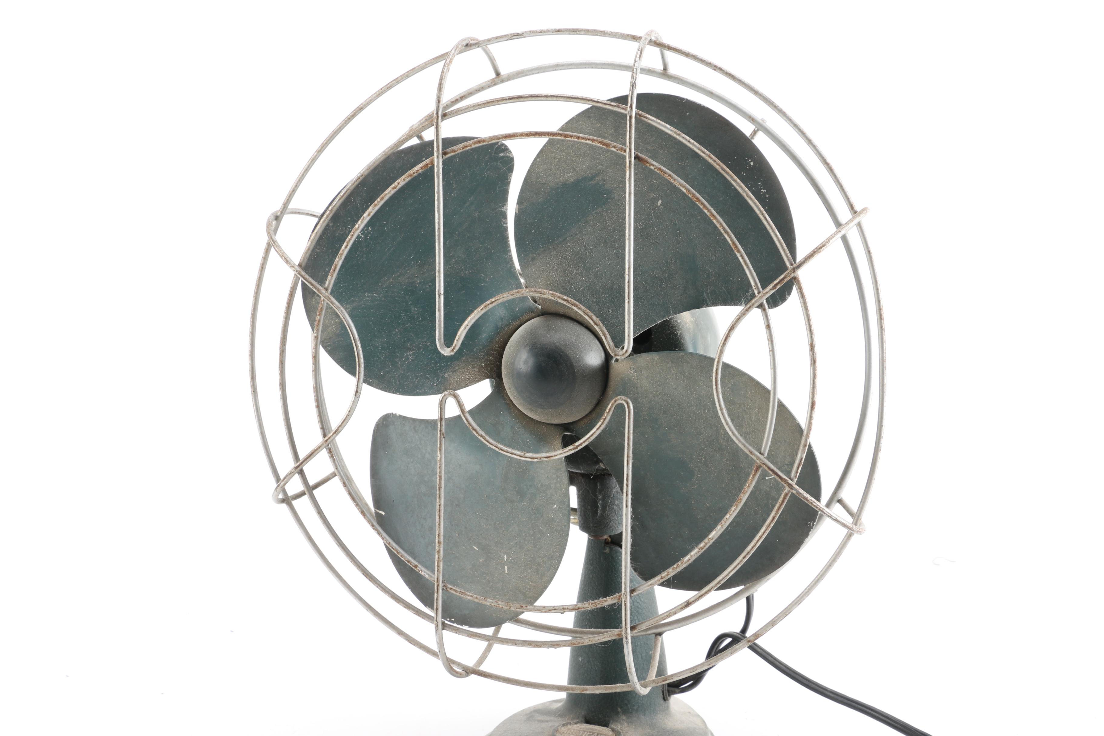 Vintage Arctic Aire Metal Desk Fan