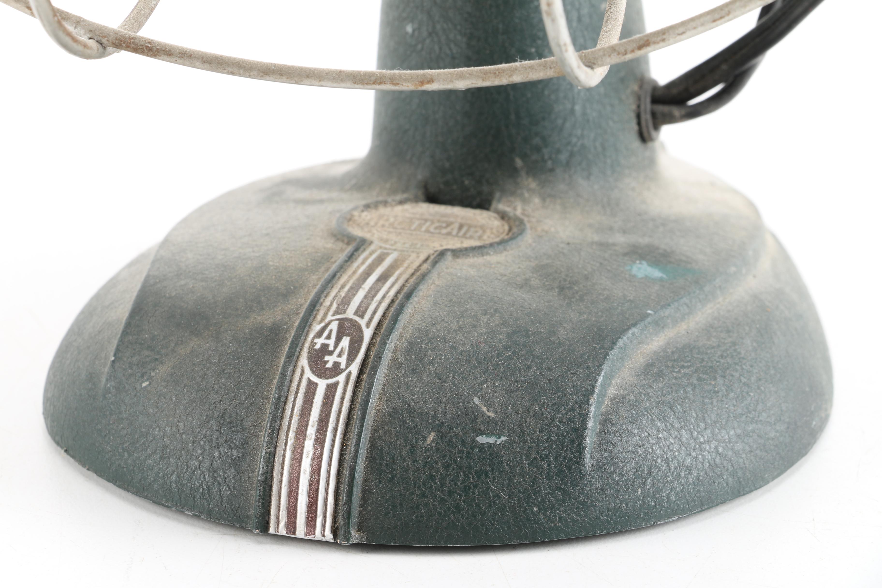 Vintage Arctic Aire Metal Desk Fan