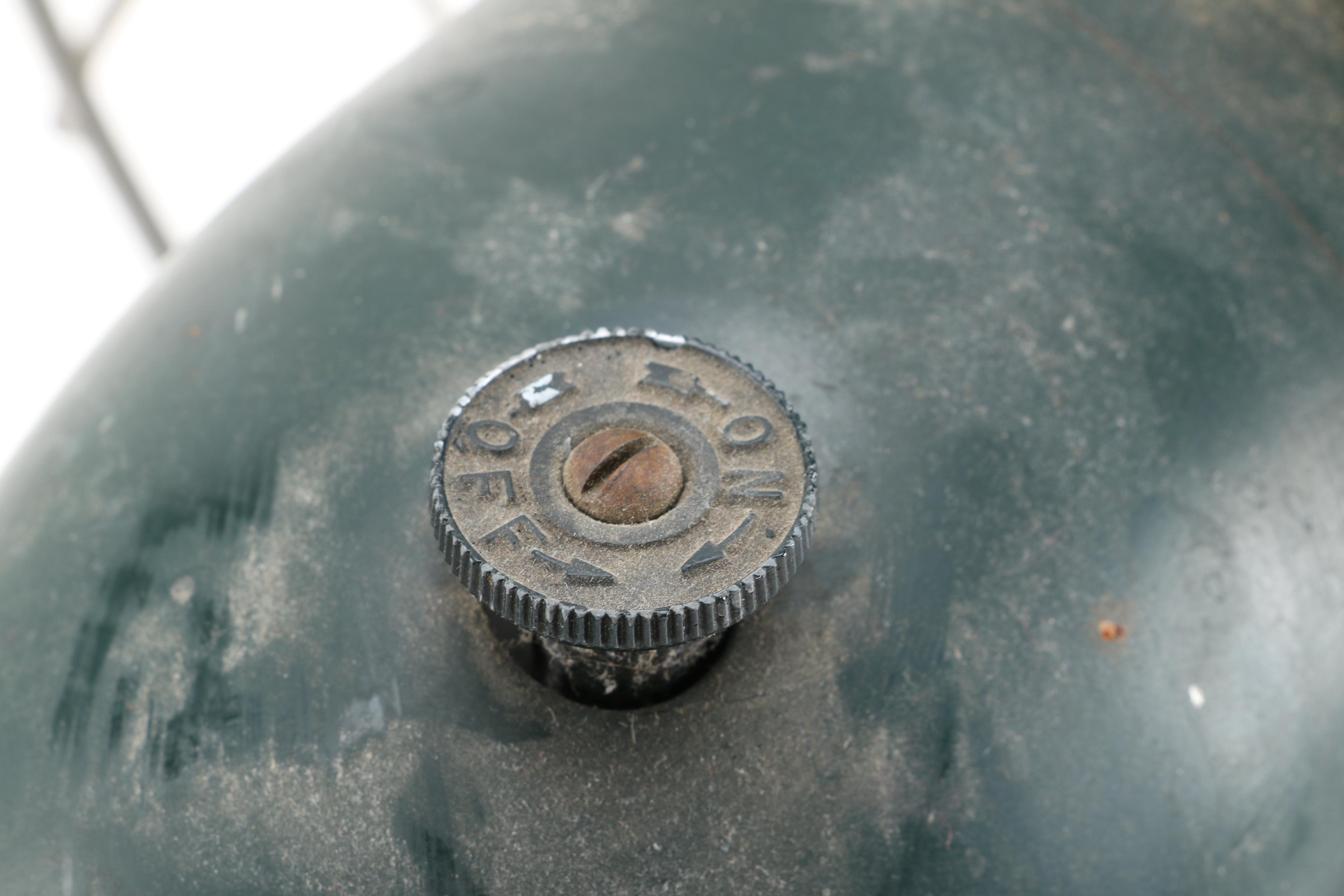 Vintage Arctic Aire Metal Desk Fan