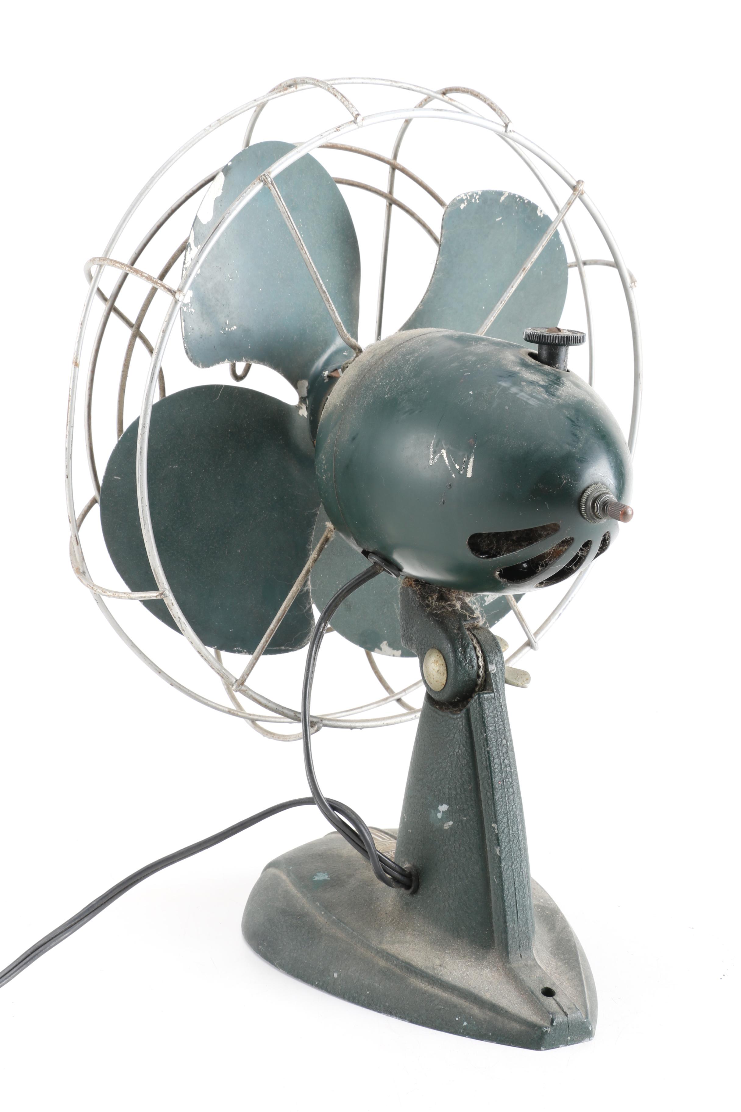 Vintage Arctic Aire Metal Desk Fan
