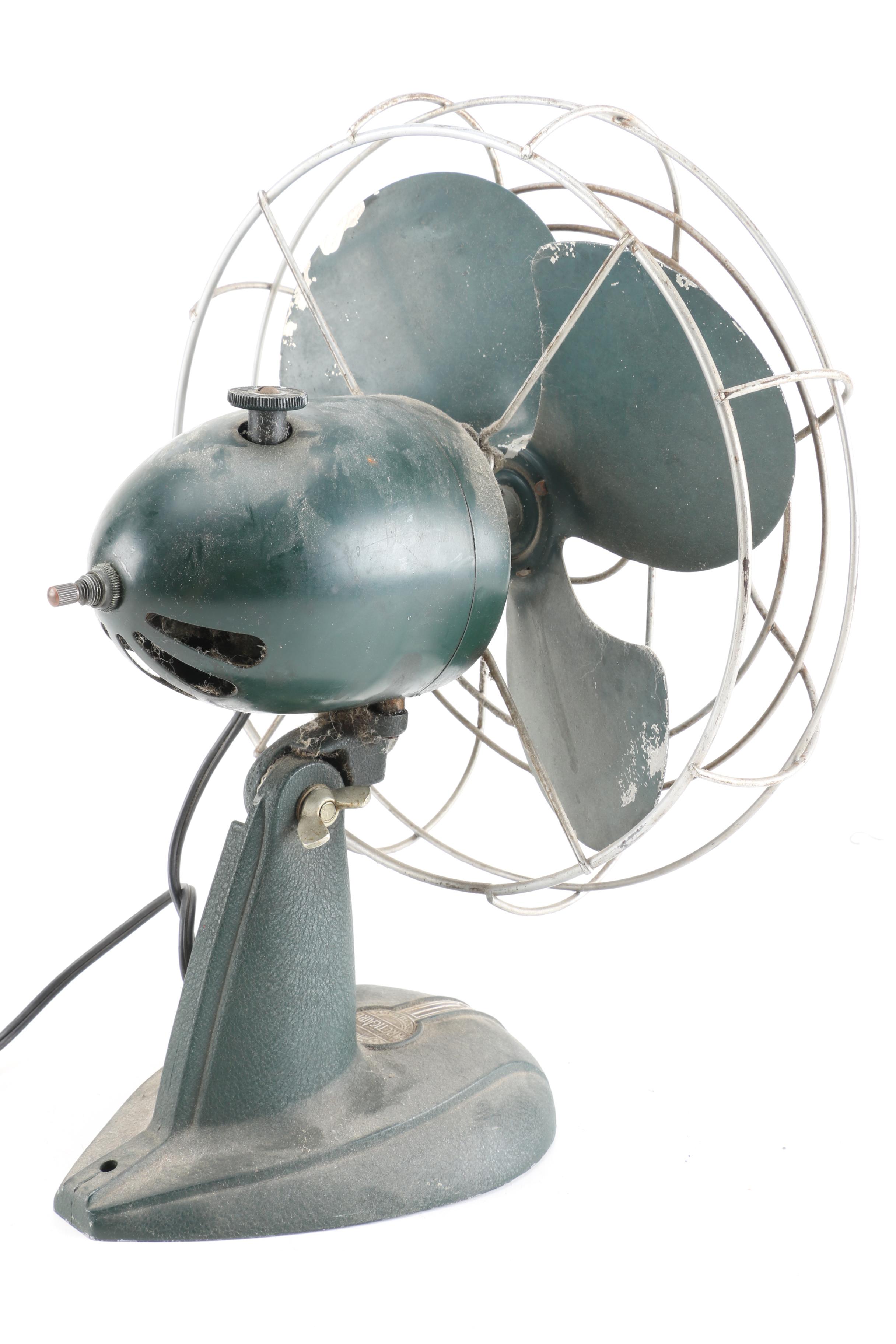 Vintage Arctic Aire Metal Desk Fan