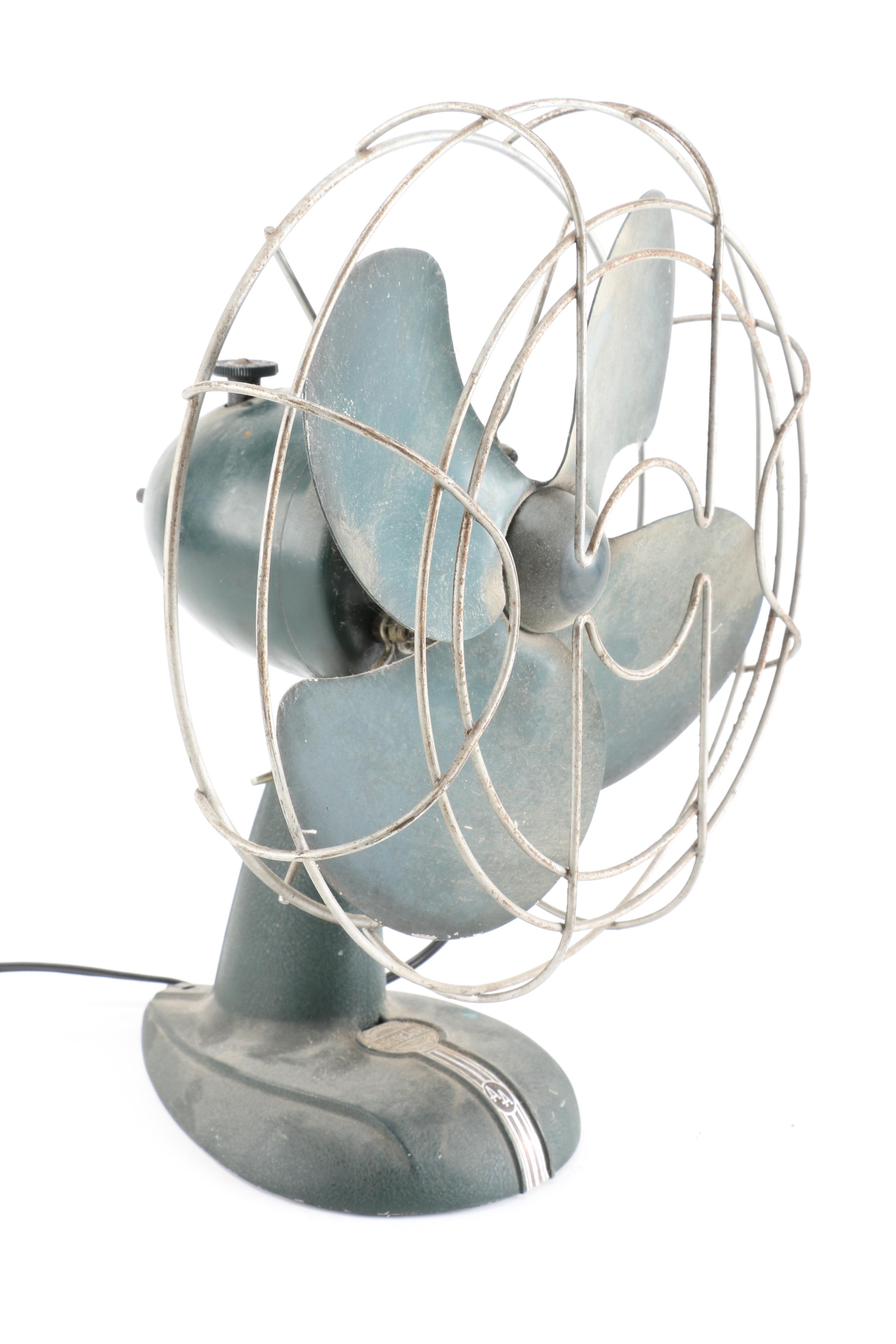 Vintage Arctic Aire Metal Desk Fan